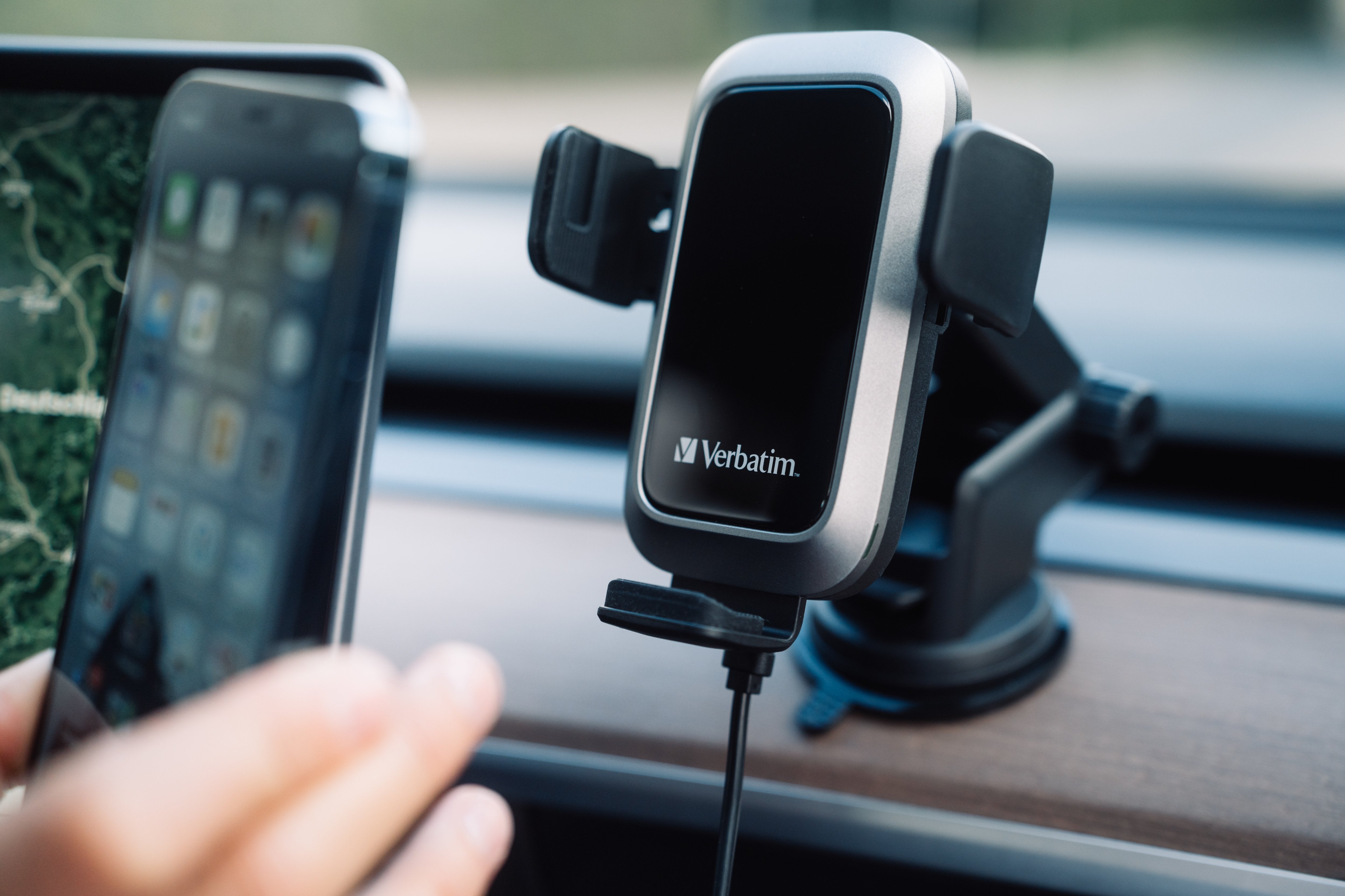Verbatim Fwc-03 Pro Cargador Inalámbrico De Telefono Para El Coche