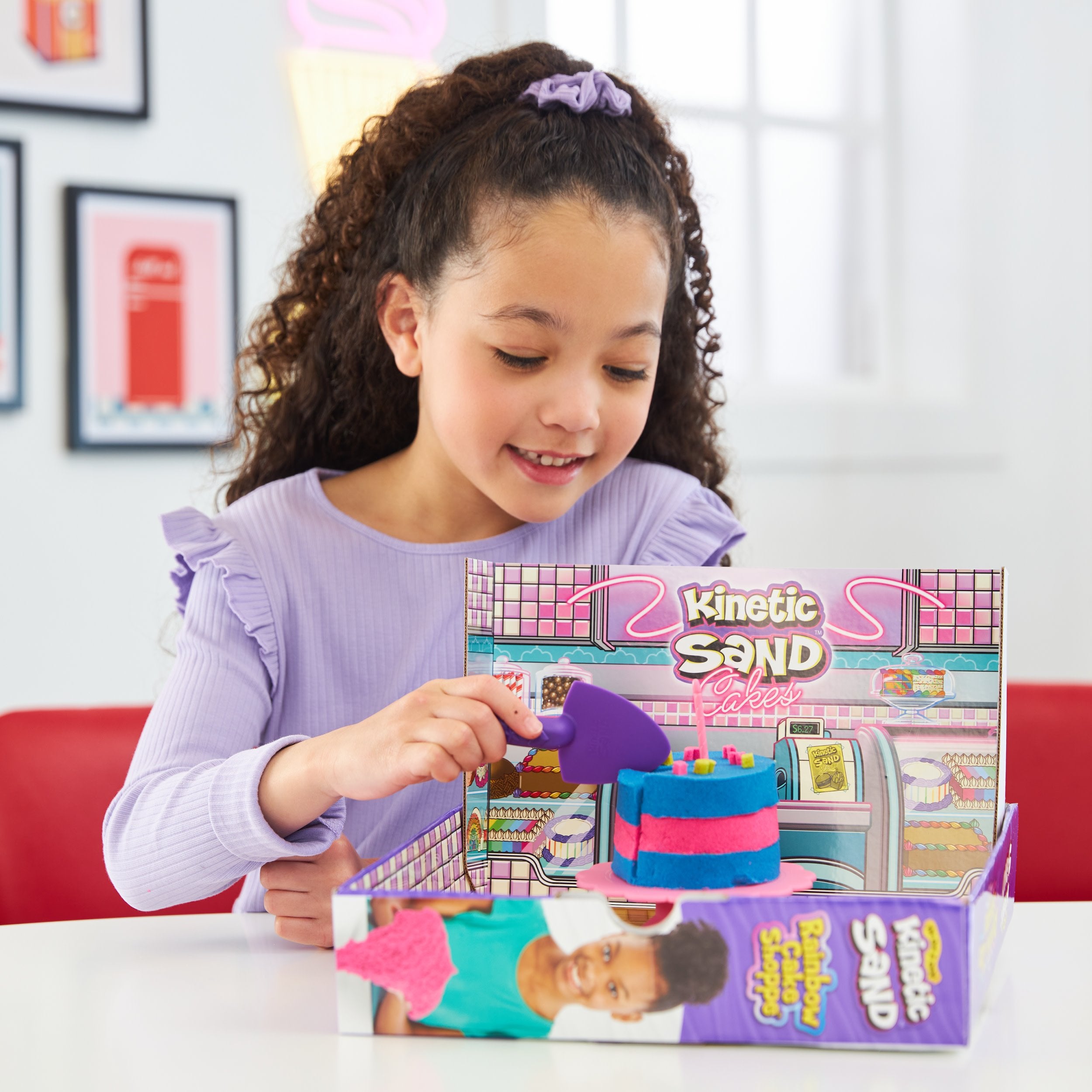 EAN 0778988495575 - Kinetic Sand KNS ACK Rainbow Cake Shoppe MX TRGX GML imagen 5