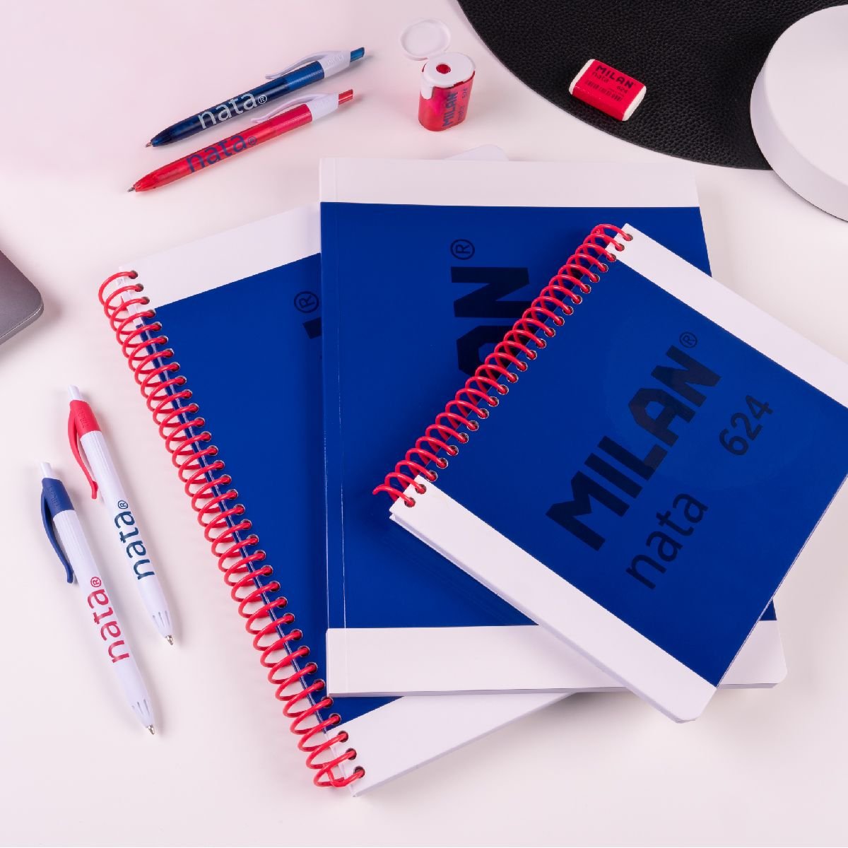 Milan Cuaderno Espiral A5 80h 95gr 5x5mm Tapa Dura Colección Nata® 624 Since 1918 Azul