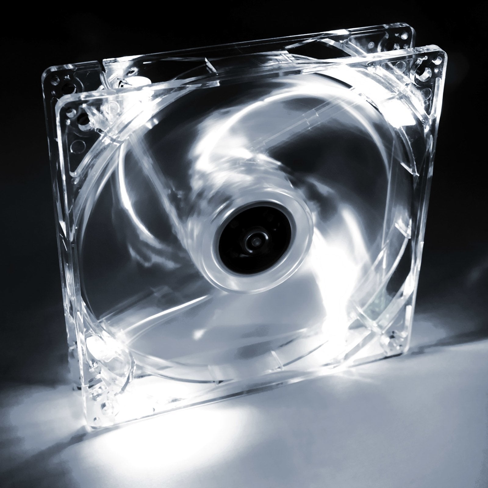 Ventilador Akyga 12 Cm Led Blanco Aw-12a-Wh Molex 120x120 Mm