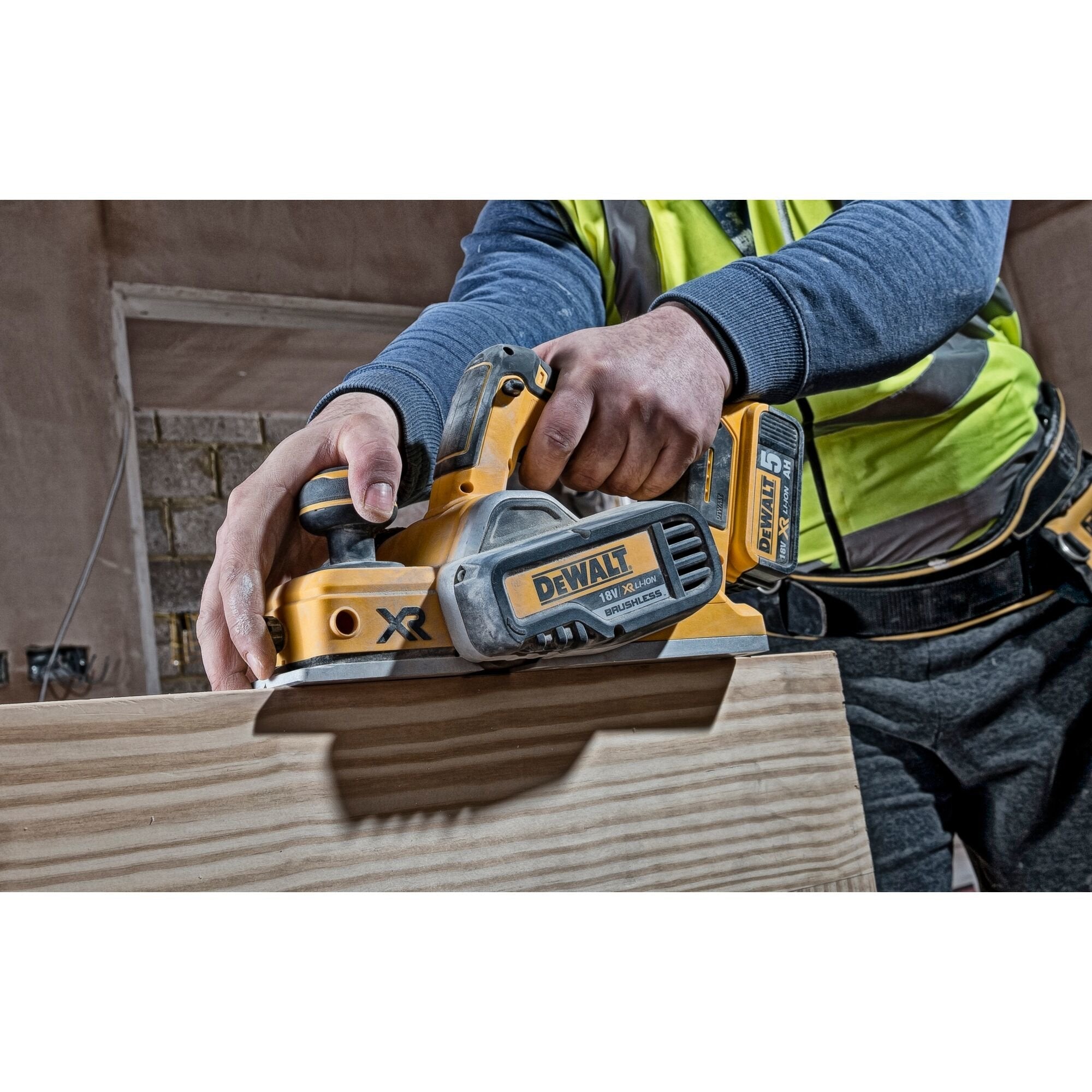 Dewalt Dcp580n-Xj Cepillo Eléctrico Manual Negro, Amarillo 15000 Rpm