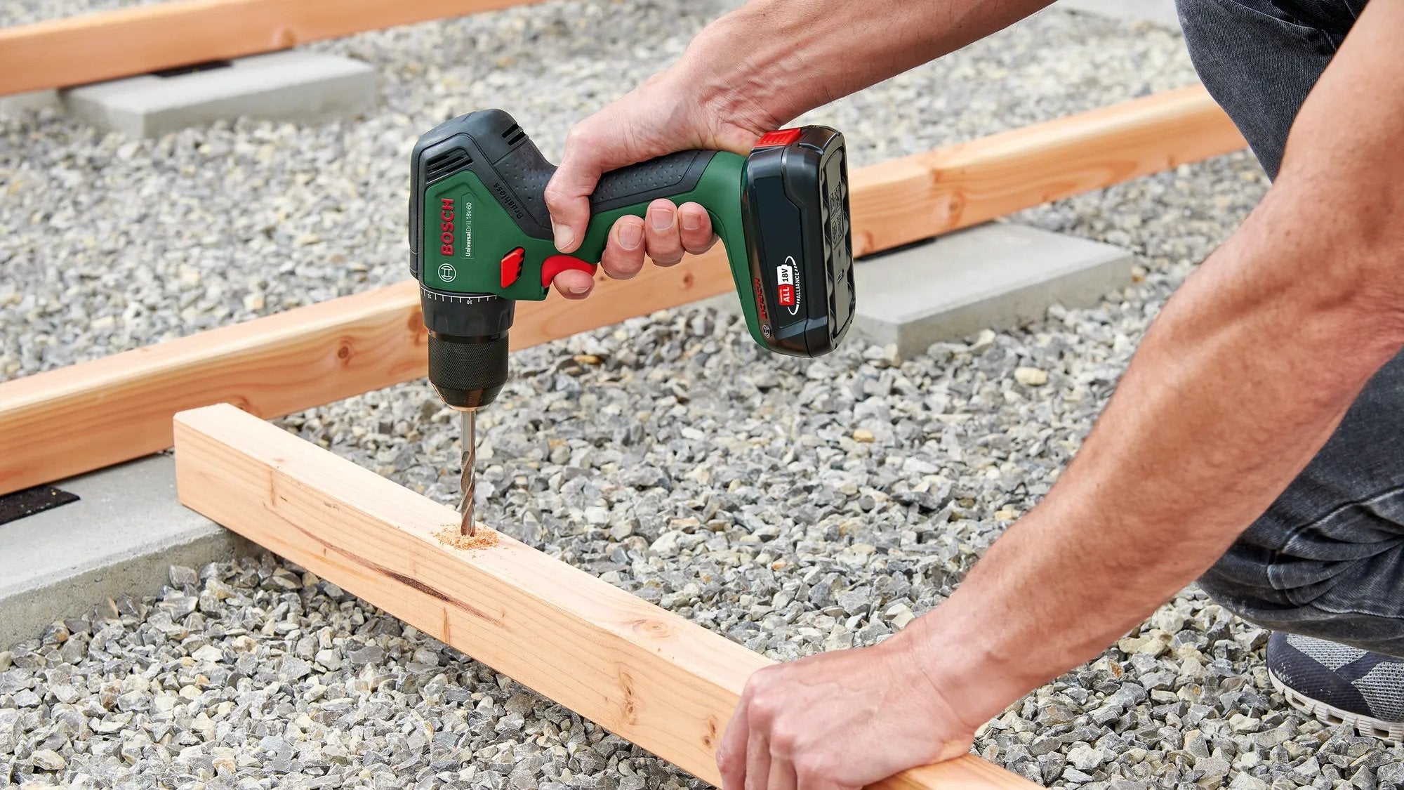 Bosch Taladro/Atornillador Inalámbricouniversaldrill 18v-60 06039d7001