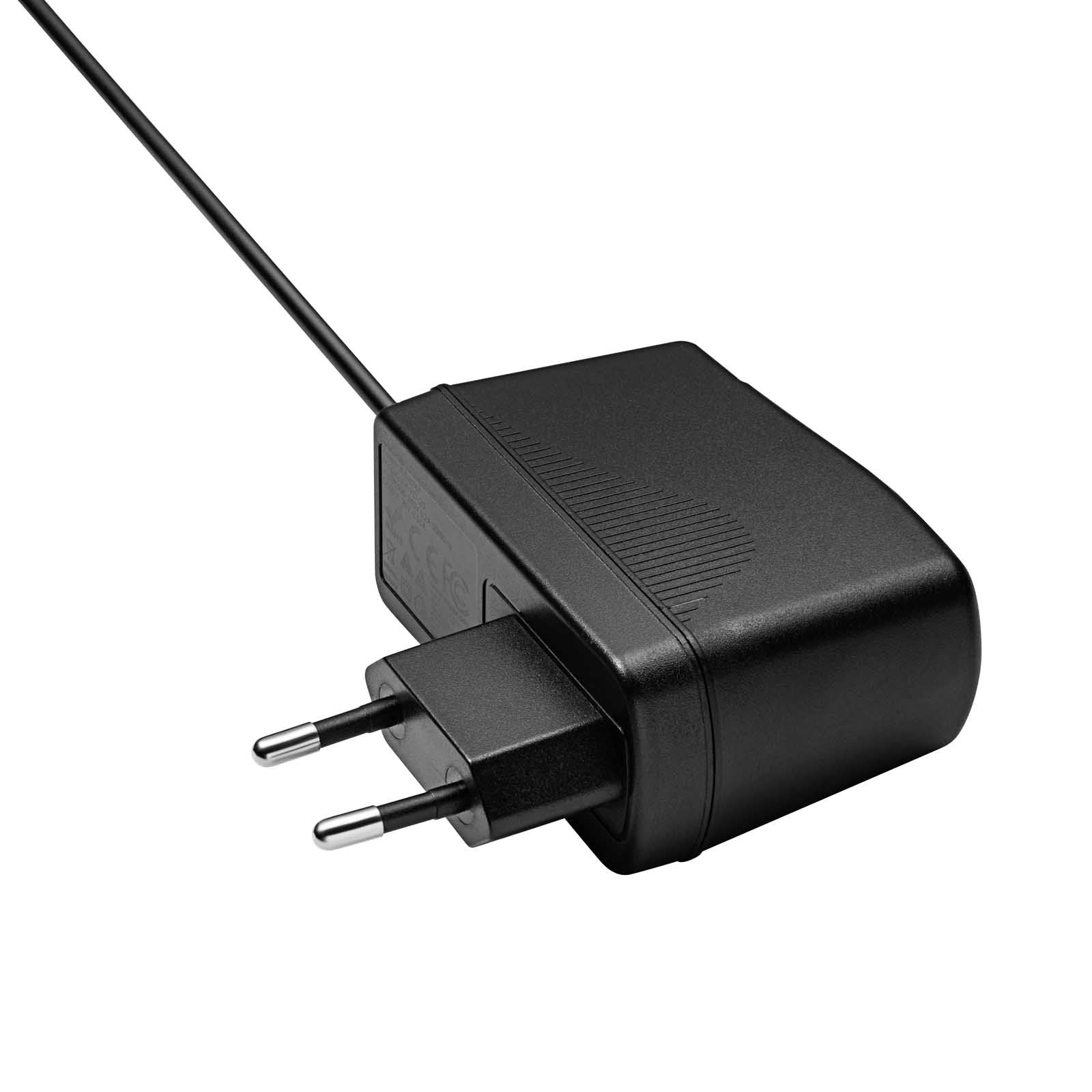 EAN 5901720139238 - Akyga AK-PD-20 adaptador e inversor de corriente Interior 14,3 W Negro imagen 4