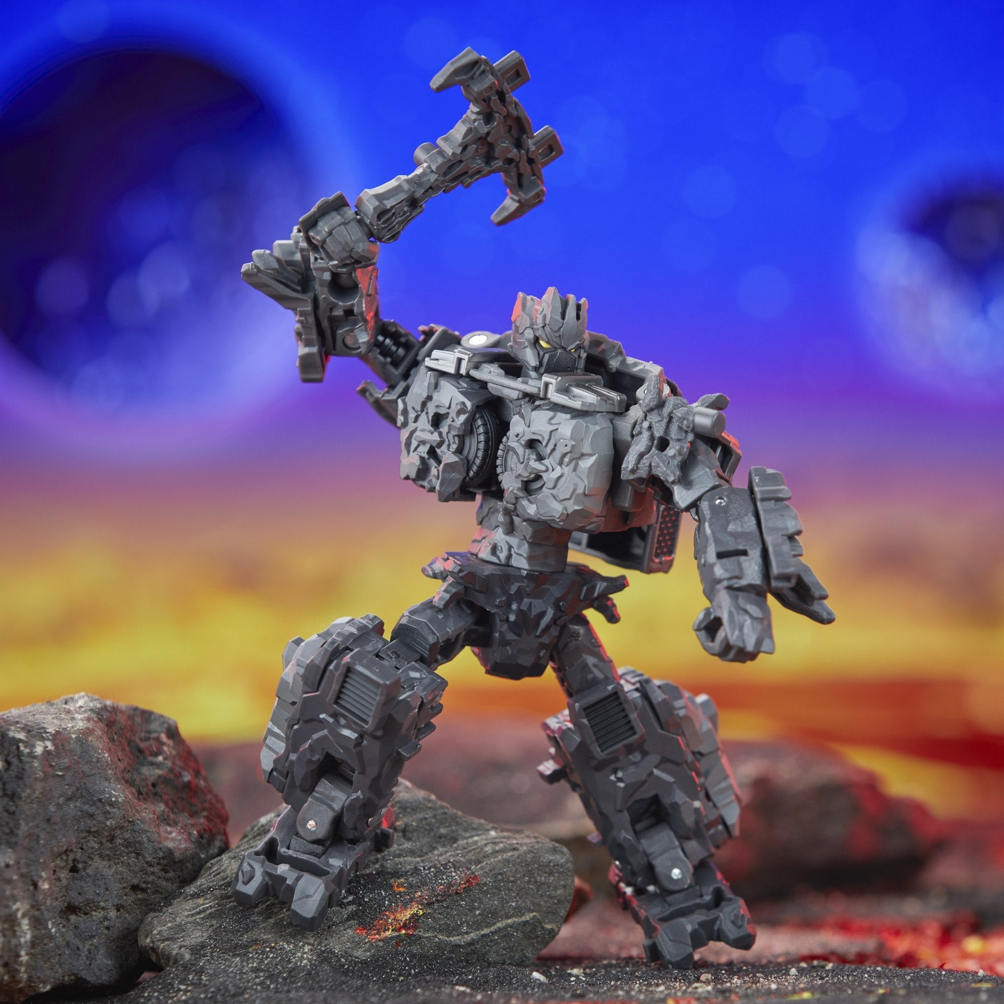 Figura Magneus Infernal Universe Deluxe Class Legacy United Transformers 14cm