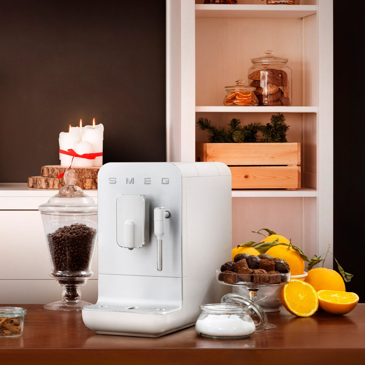 EAN 8017709334932 - Smeg BCC12WHMEU cafetera eléctrica Máquina espresso 1,4 L imagen 42