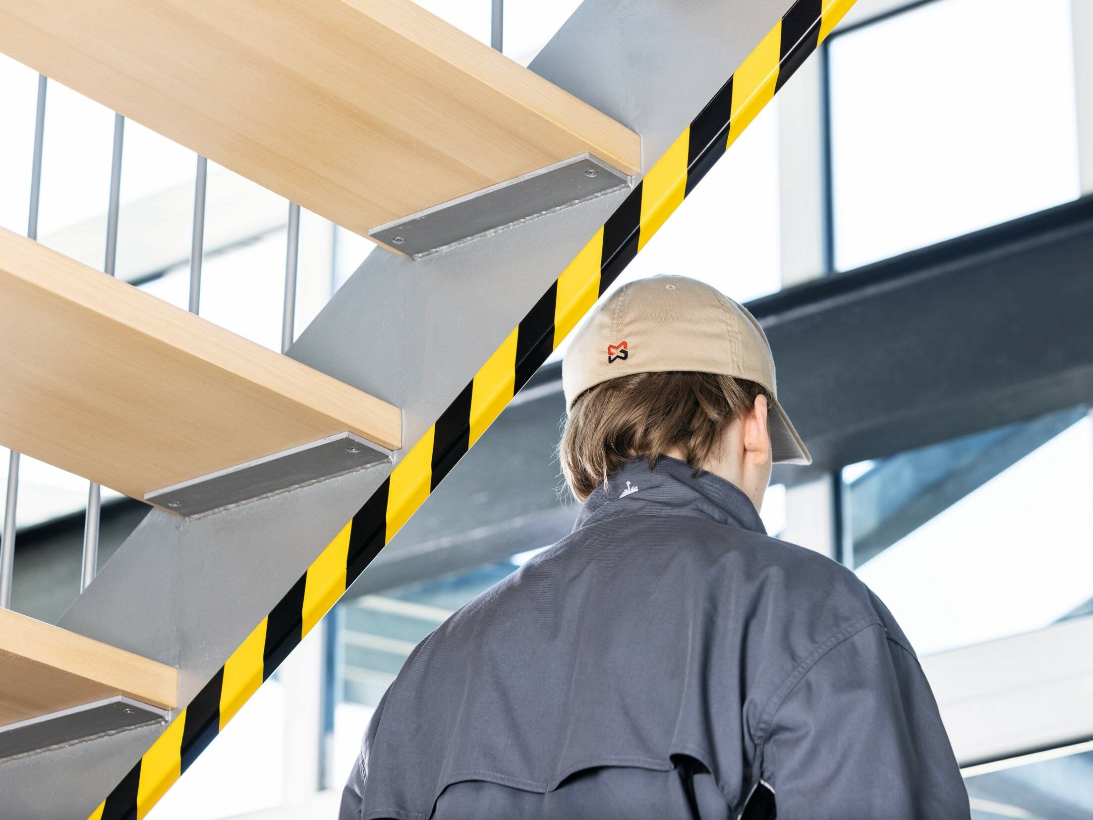 Perfil Protector De Bordes Durable E8 Amarillo Negro Autoadhesivo 1m
