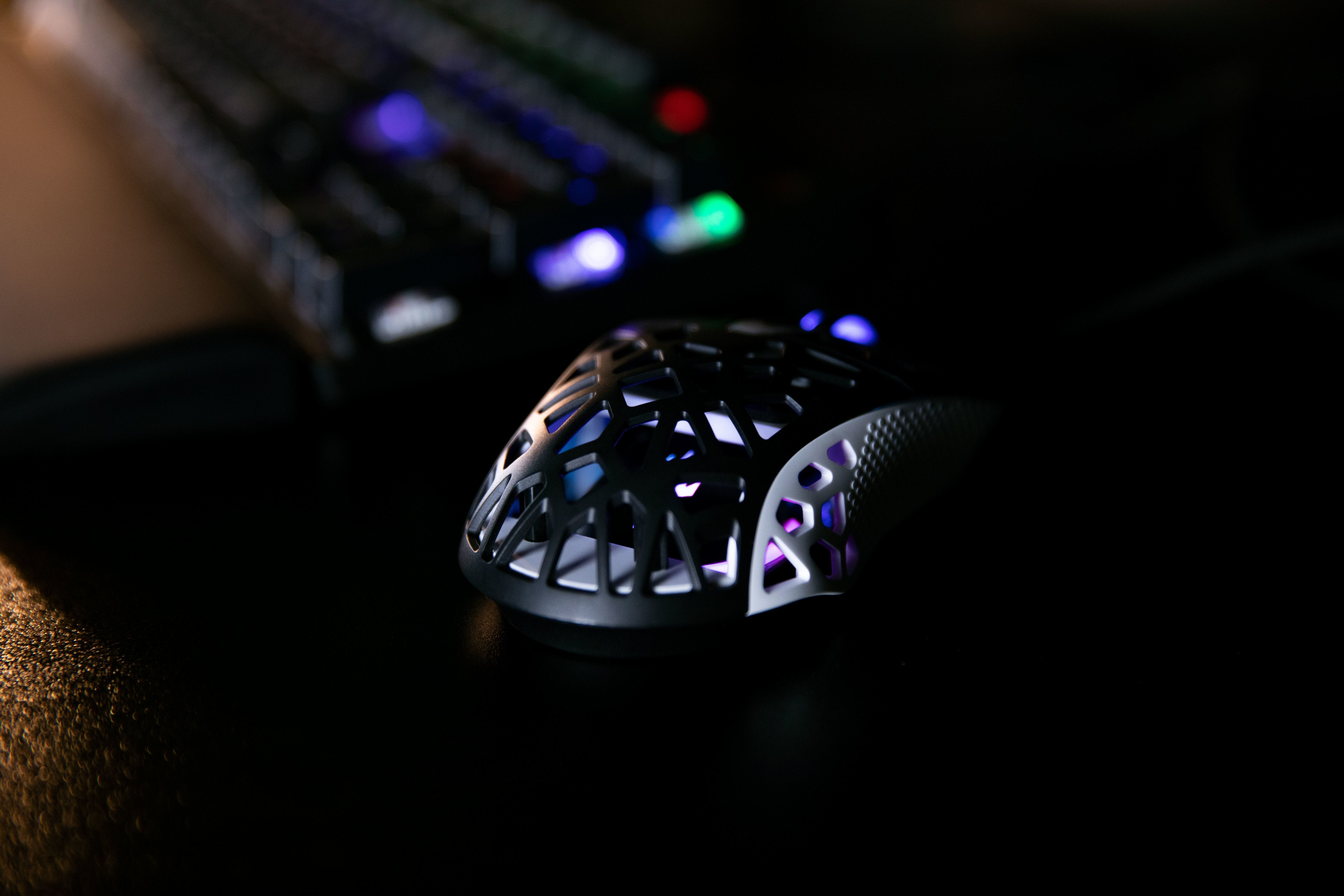 Ratón Gaming Konix Magic The Gathering Ultra Light 10.000dpi  1000hz Led
