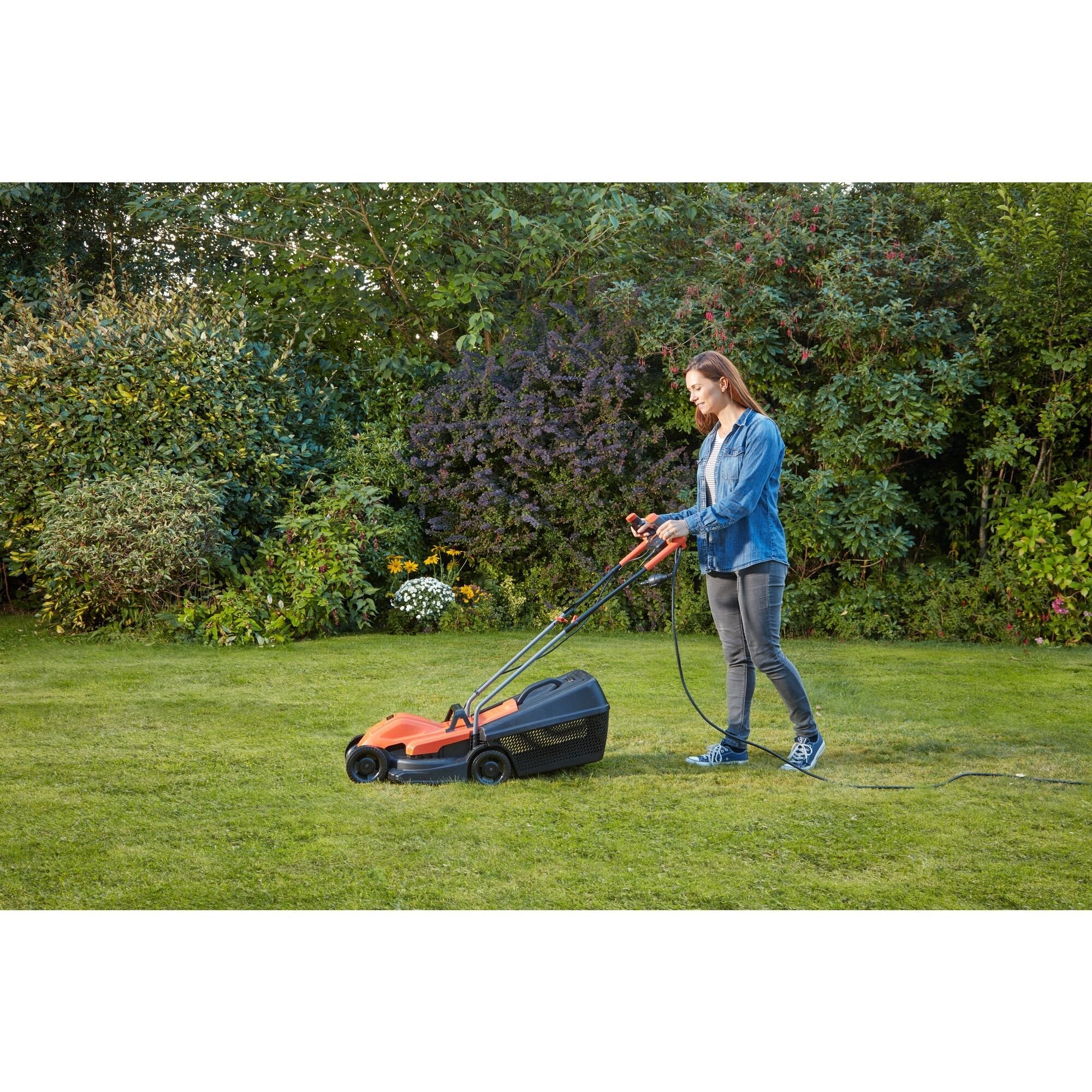 Cortacésped Black+Decker Bemw451bh-Qs  De Empuje A Gasolina Corriente Alterna Negro, Naranja Naranja/Negro