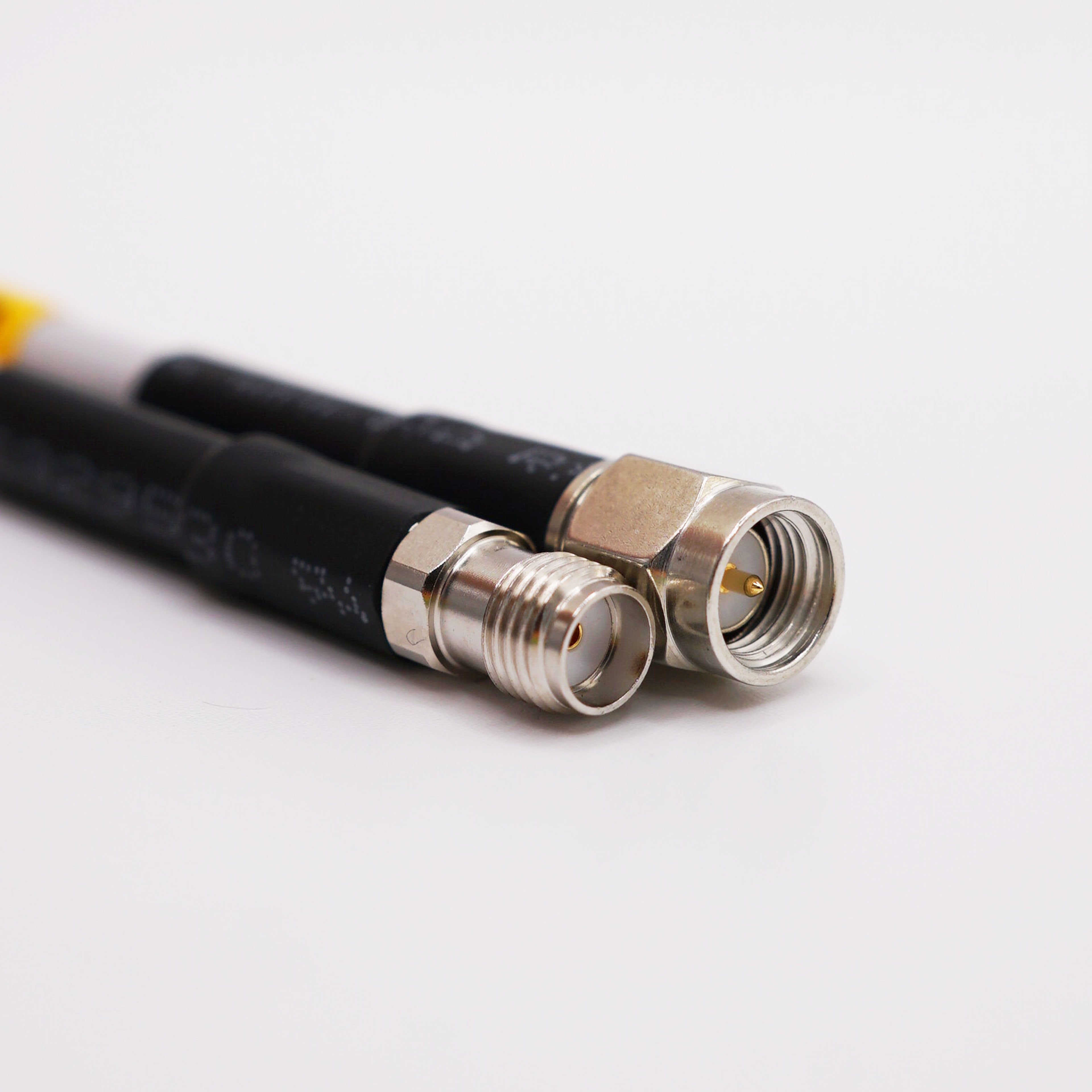 EAN 5055416031945 - Panorama Antennas 5M CS32 CABLE ASSY SMA(M)-SMA(F)- 5GD cable coaxial imagen 1