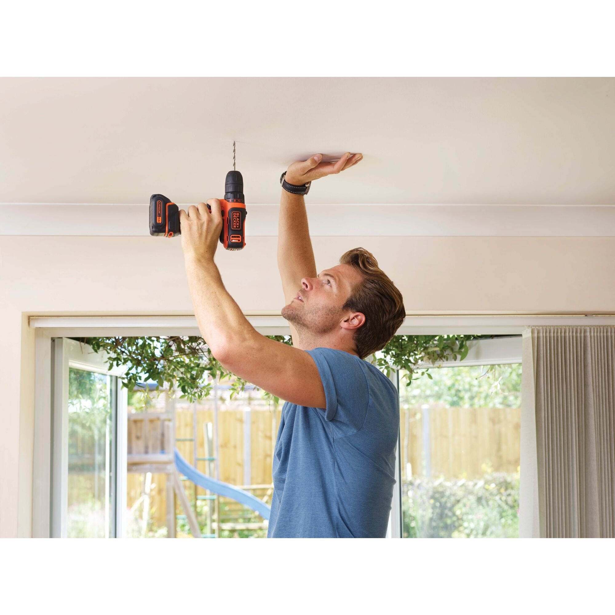 Taladro Atornillador Inalámbrico Black+Decker Bdcdd12, 10,8 Voltios (Negro/Naranja, Batería De Iones De Litio De 1,5 Ah)  Bdcdd12-Qw