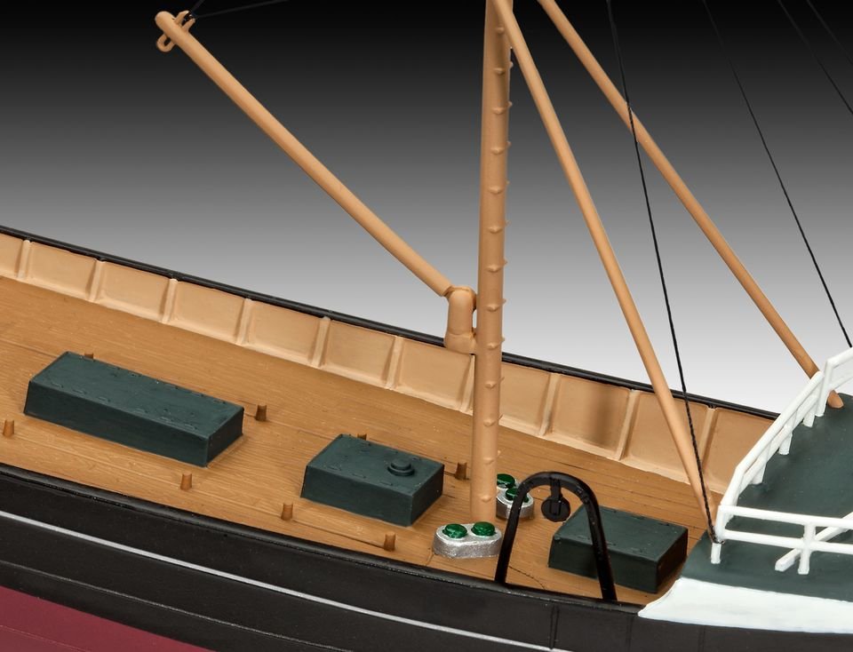 EAN 4009803052045 - Revell North Sea Trawler Maqueta de barco de pesca Kit de montaje 1:142 imagen 4