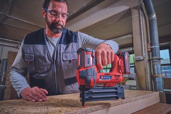Clavadora Inalámbrica Einhell Fixetto 18/50 N - Solo Professional Sin Batería Ni Cargador 4257795