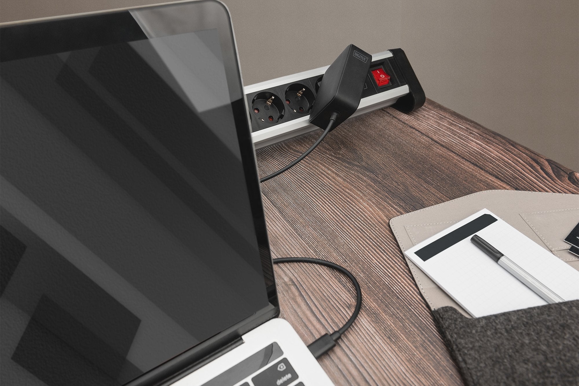 Digitus Cargador Usb-C Para Portátil, 100w Gan