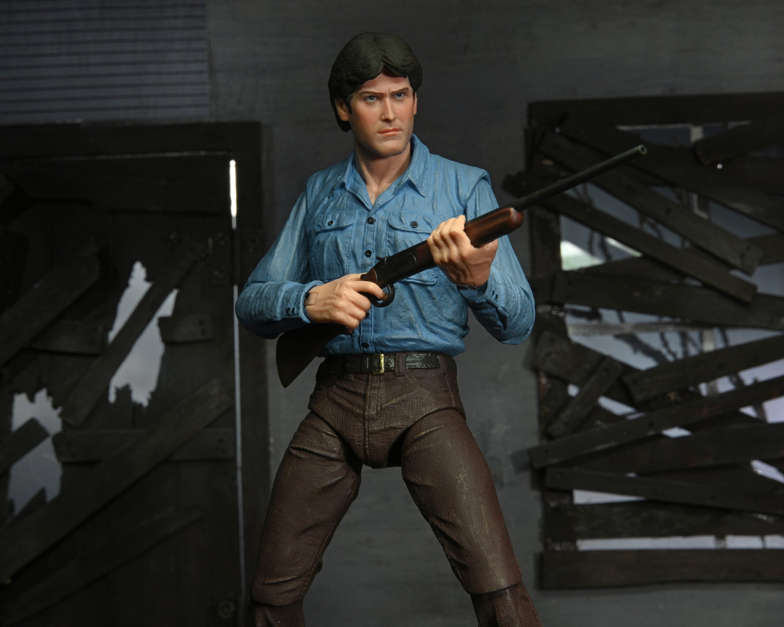 Figura Neca Evil Dead Scale Ultimate Ash 40 Aniversario 18 Cm
