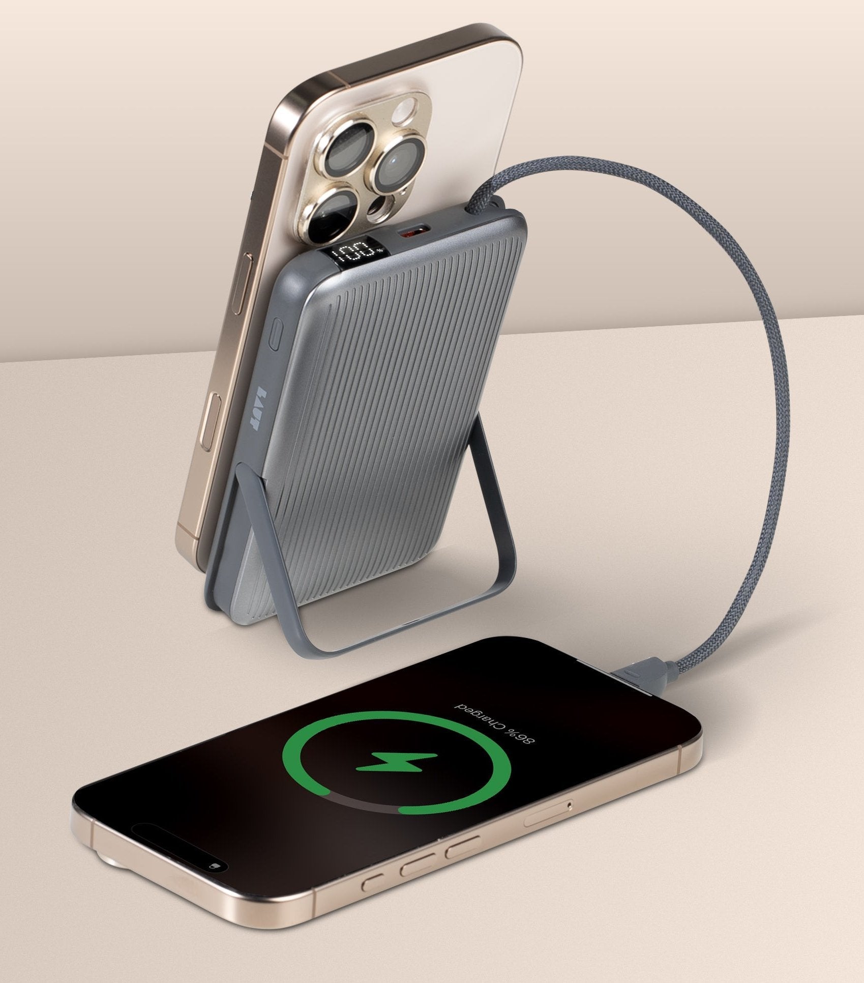 Laut Power Charge Riser+ Negro Powerbank