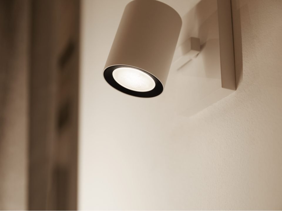 EAN 8720169230231 - Philips Hue White GU10 Punto de iluminación inteligente Bluetooth/Zigbee 4,2 W imagen 4