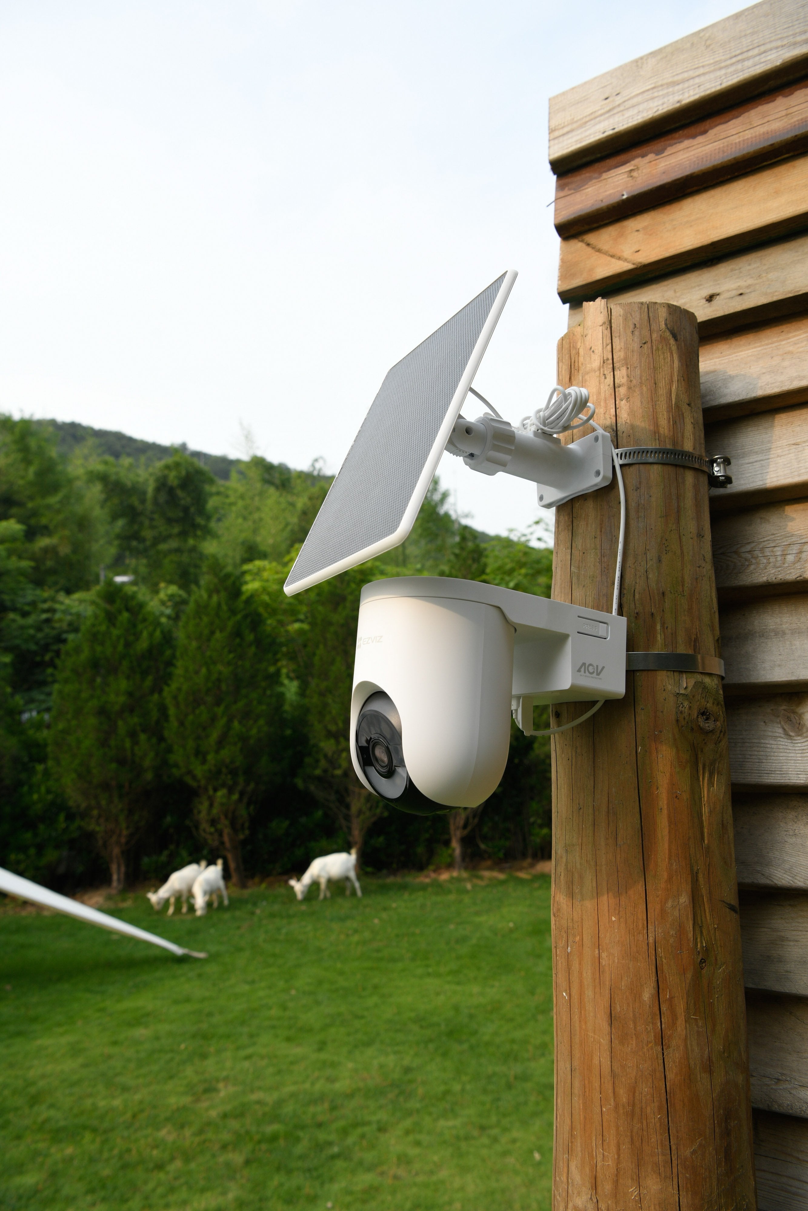 Ezviz Camara Wifi Exterior Hb8 2k+ 4mp Panoramica/Inclinacion Con Bateria