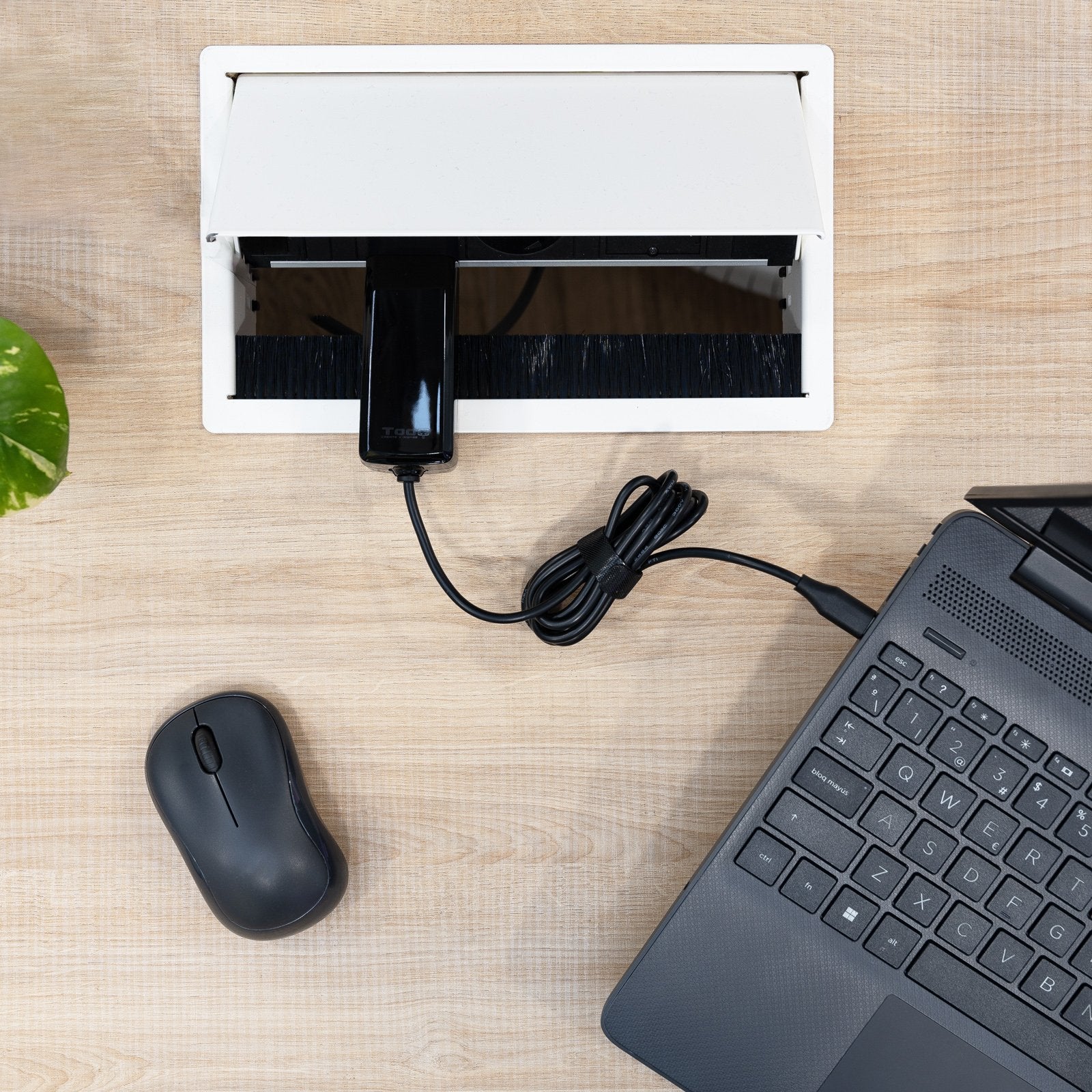 EAN 8433281015258 - TooQ TQLC-USBCGAN45PD-C cargador de dispositivo móvil Portátil, Universal Corriente alterna Interior imagen 3