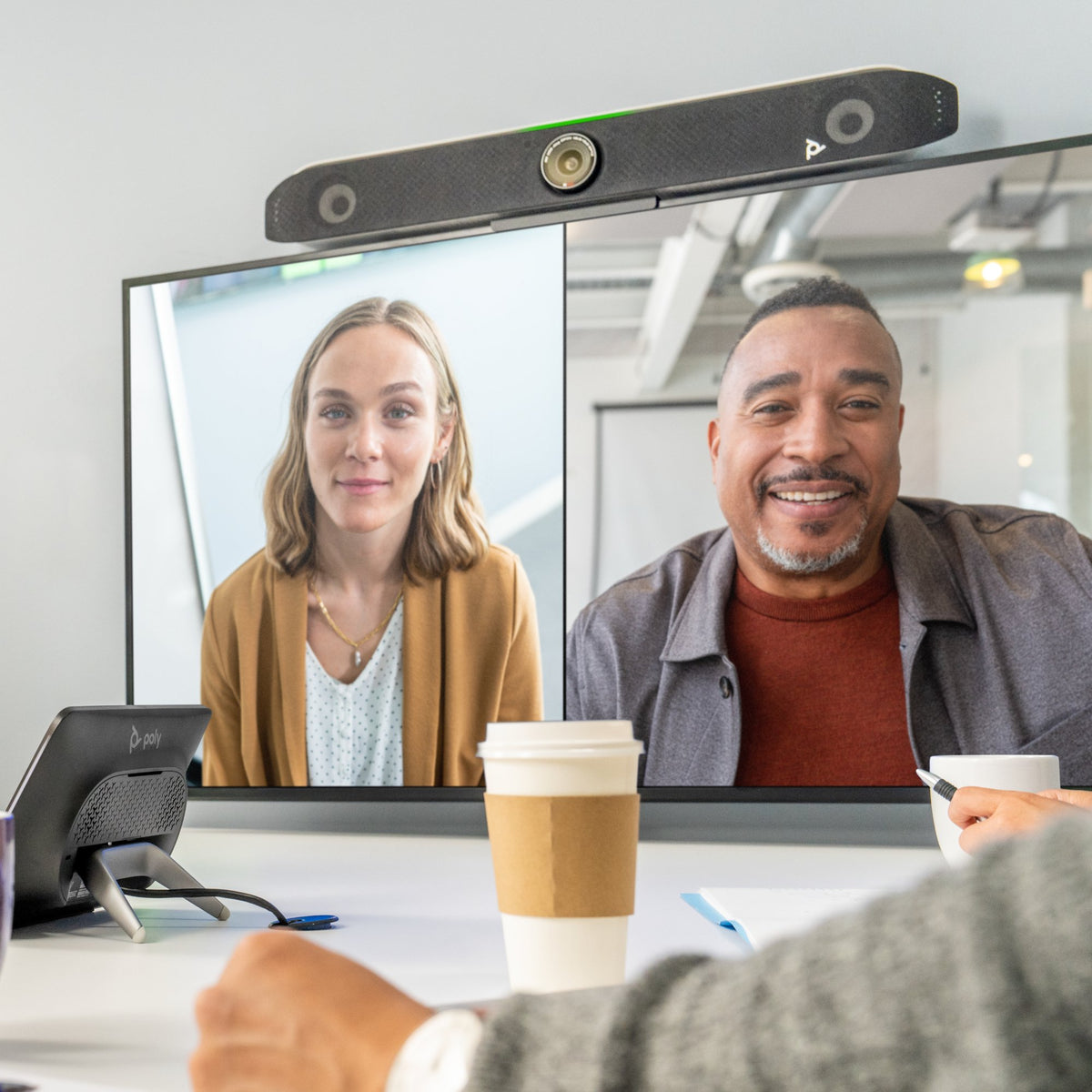 EAN 0197497110579 - HP Poly Studio X52 All-In-One Video Bar No Radio or Power Cord GSA/TAA sistema de video conferencia 20 MP imagen 4