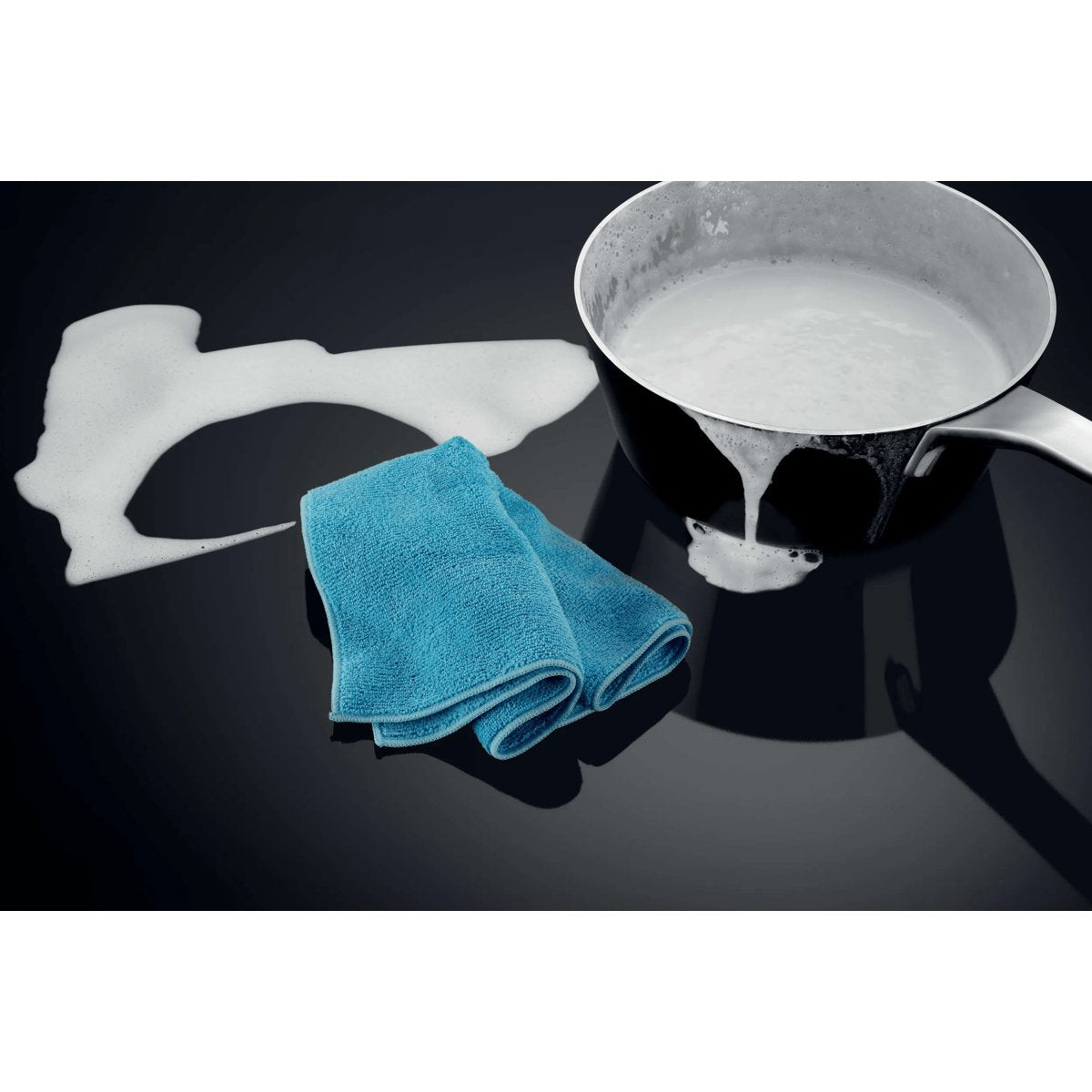 EAN 7333394032092 - Electrolux EIS62453 Negro Integrado 60 cm Con placa de inducción 4 zona(s) imagen 4