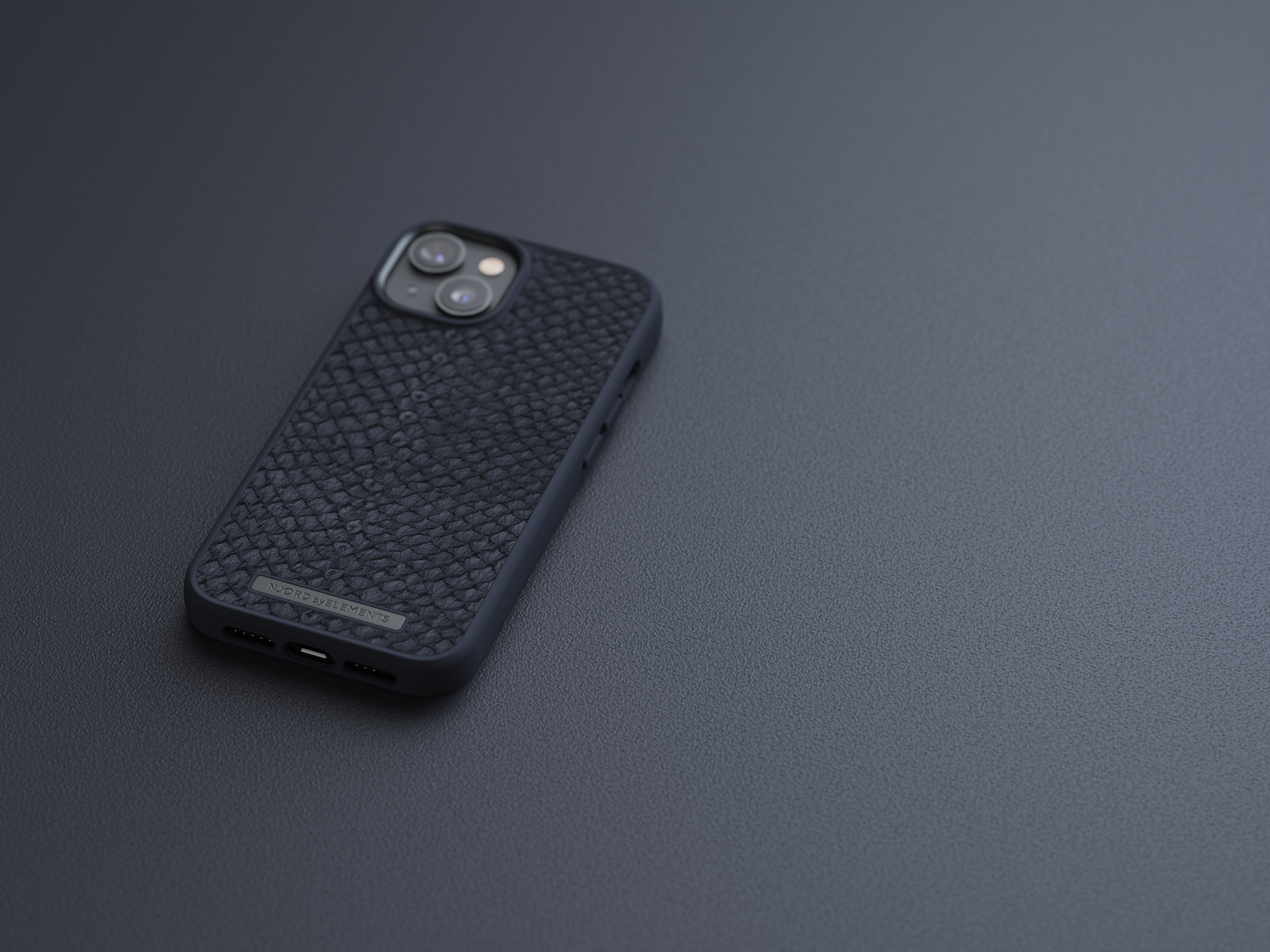 Funda De Cuero Iphone 14 (6.1) Negro