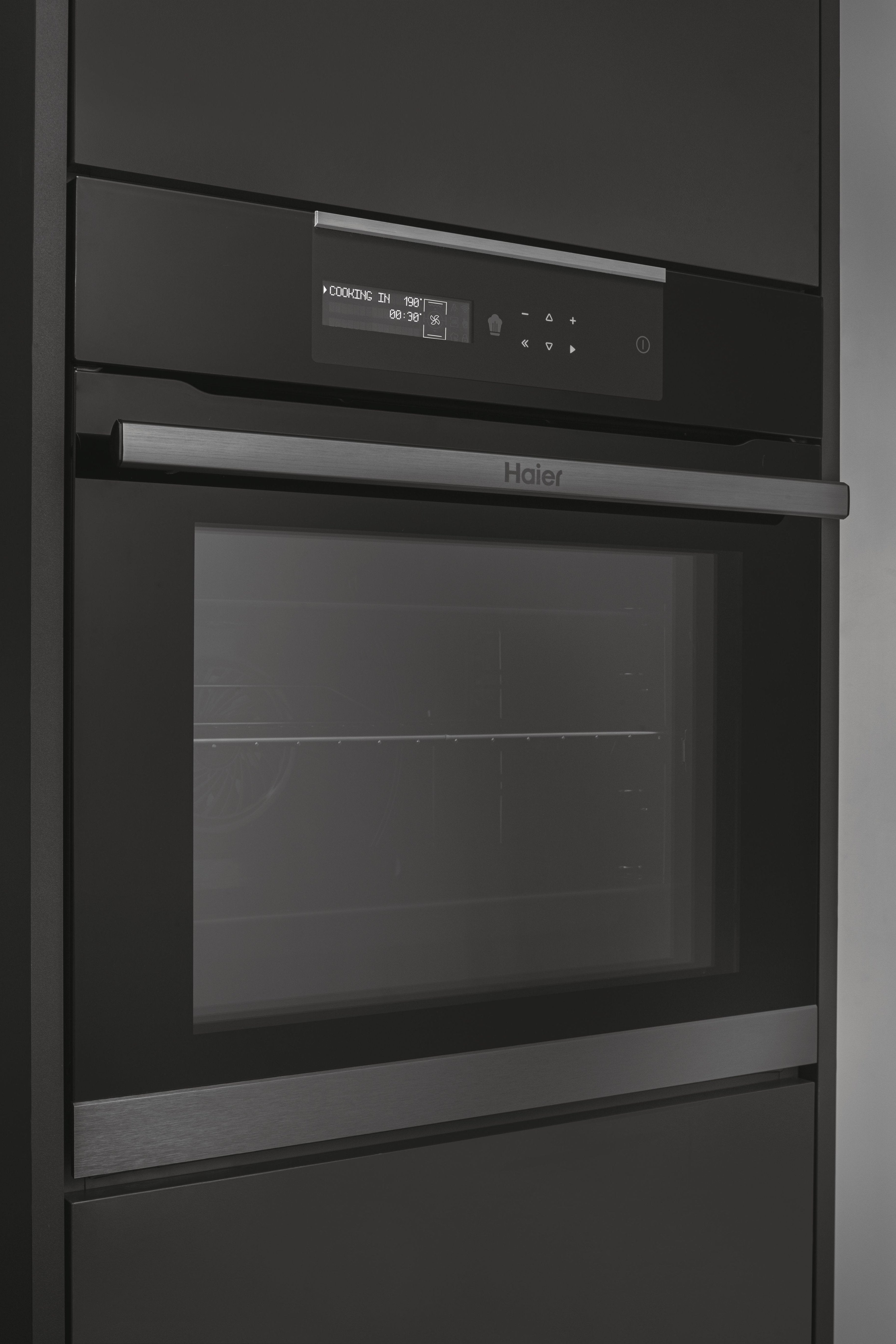 Clase Eficiencia Consumos: A+; Potencia: 0 W; Anchura Espacio Minima: 0 Cm; Profundidad Espacio: 0 Cm; Visualizador: Sí; Tipología Encendido: Electrónica; Tipología: Eléctrico Ventilado