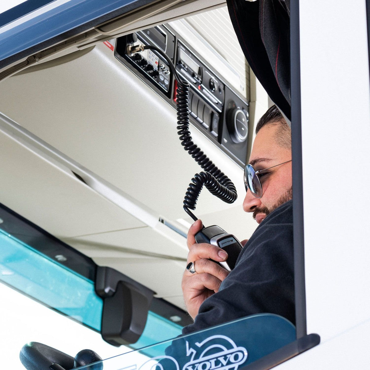 EAN 8011869202476 - Midland Alan 48 Pro two-way radios 400 canales 26.565 - 27.99125 MHz Negro imagen 6