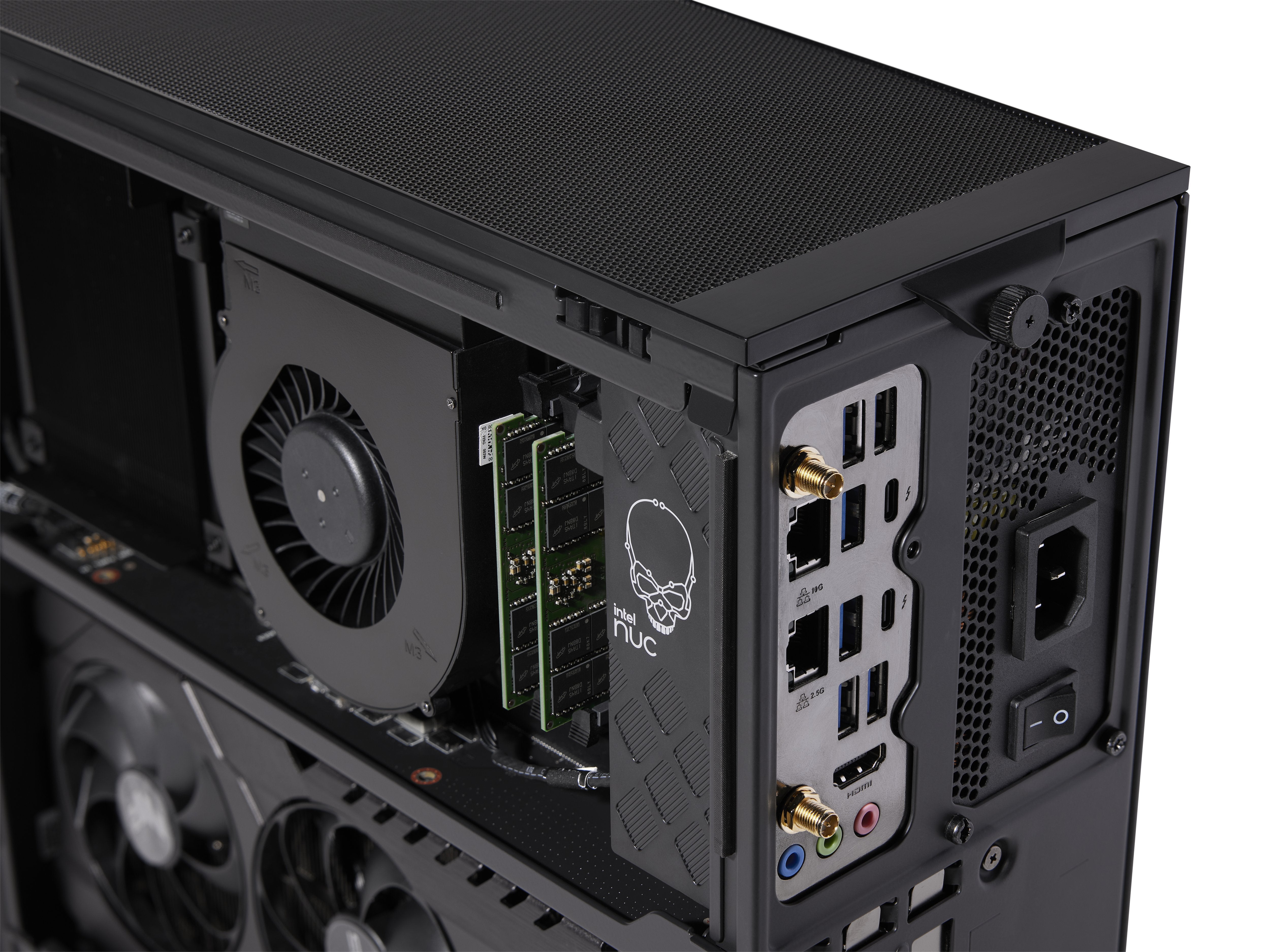 Pc Intel Nuc 13 Extreme Kit - Nuc13rngi7 Escritorio Negro Intel Z690 Lga 1700 I7-13700k