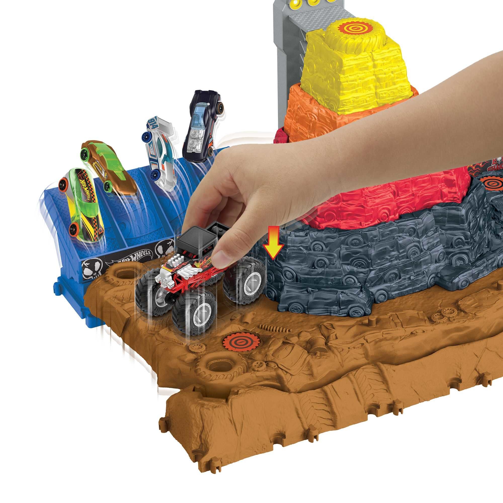 Hot Wheels Monster Trucks Arena World Evento Principal: Bone Shaker'S Ultimate Crush Yard Hnb96