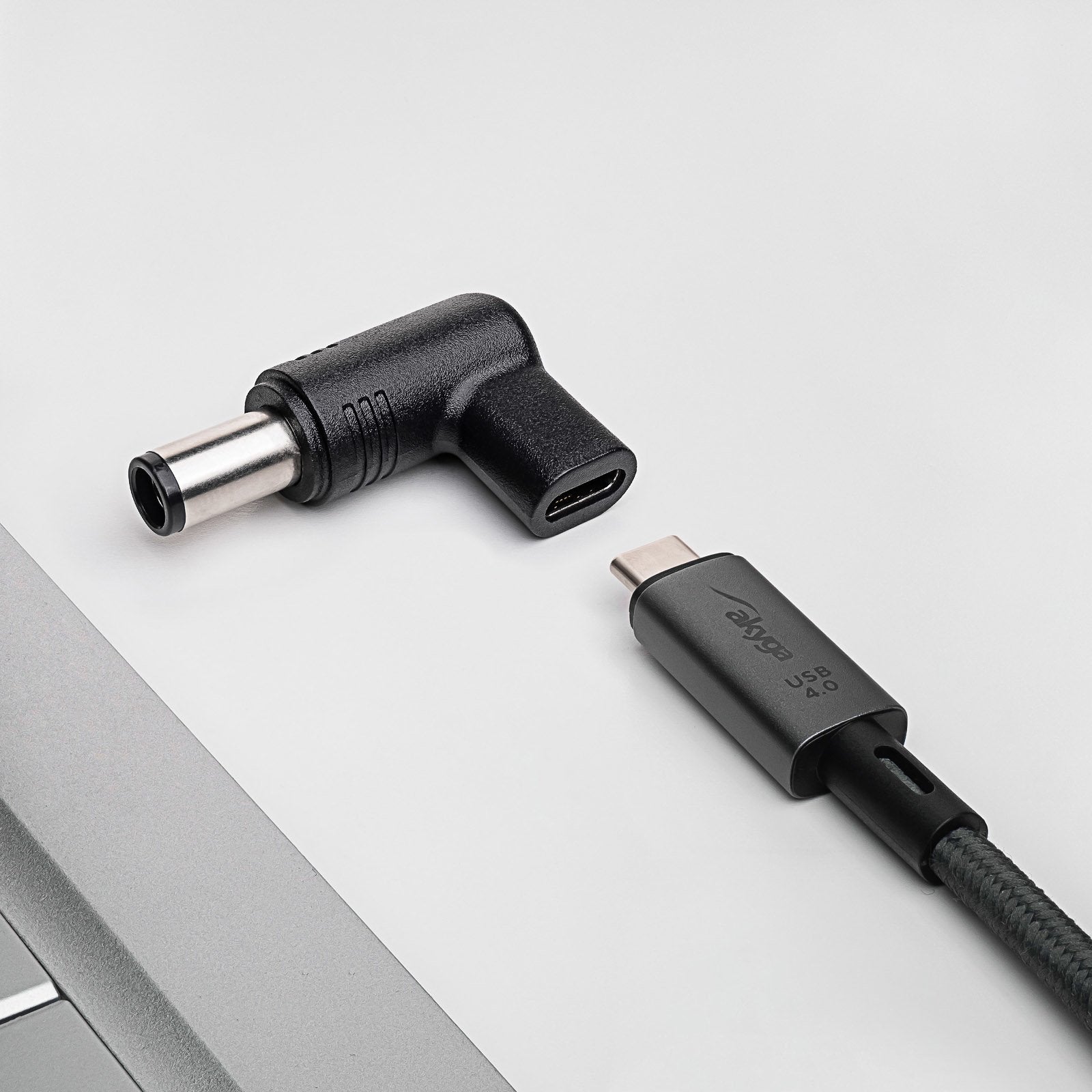 Akyga Plug For Universal Portátil Adapter Ak-Nd-C08 Usb-C 7.4 X 5.0 Mm + Pin Dell