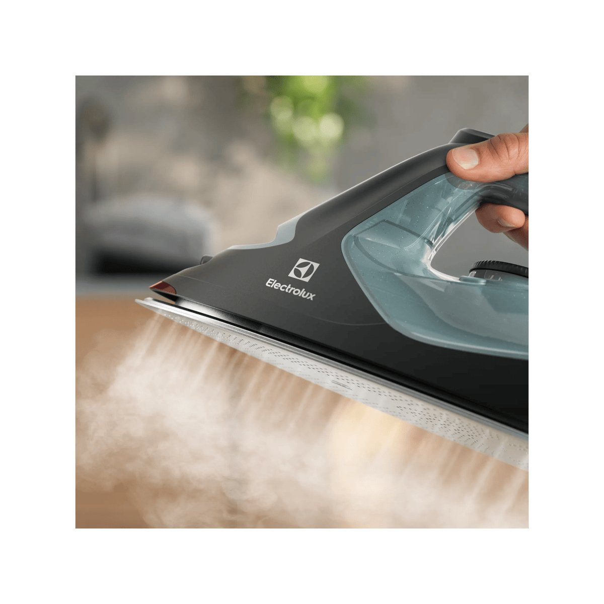 EAN 7332543996087 - Electrolux E7SI2-6OG Plancha a vapor Suela RESILIUM 2600 W Verde imagen 3