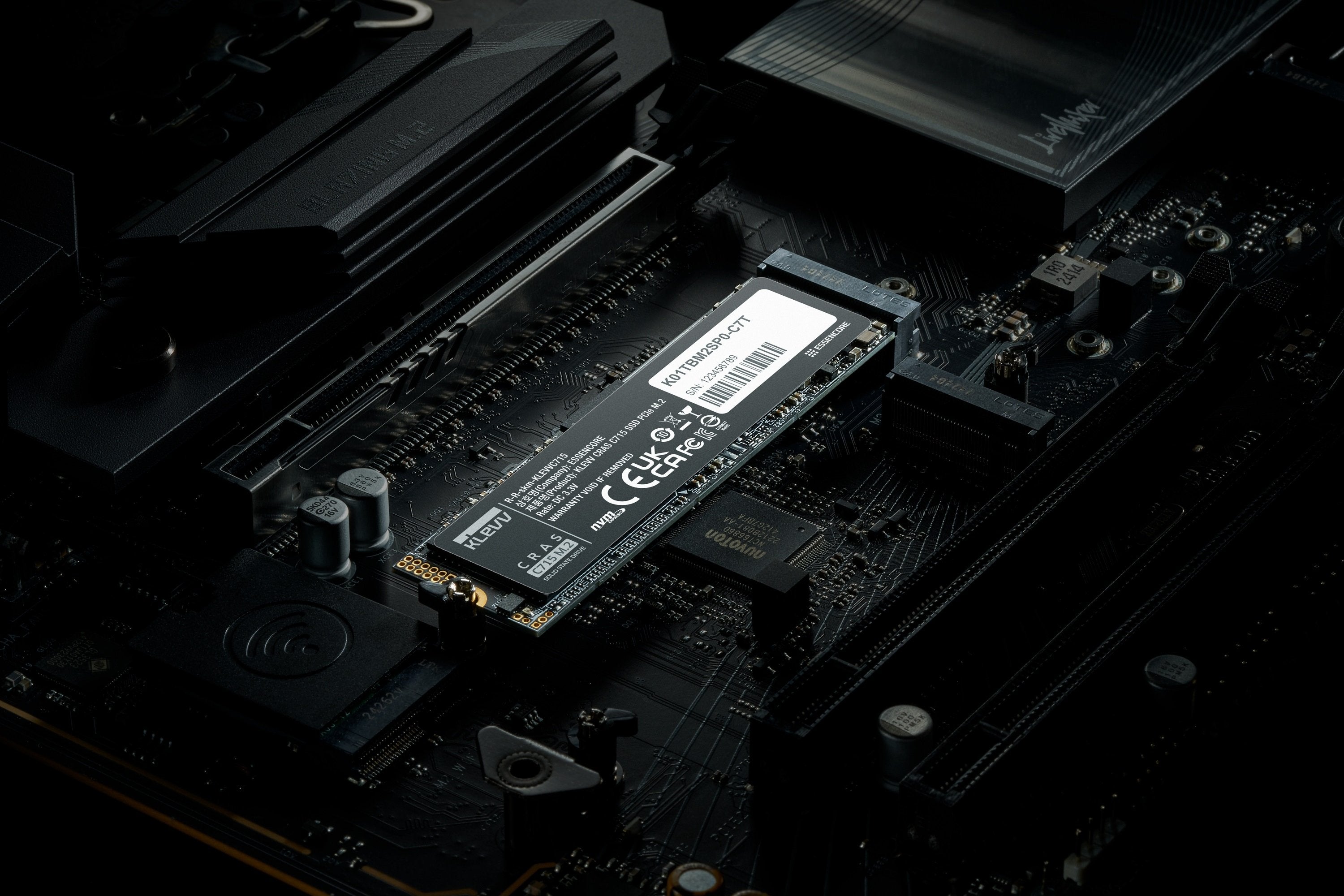 Klevv Ssd C715 - 256 Gb - M.2 2280 - Pcie 3.0 X4 Nvme