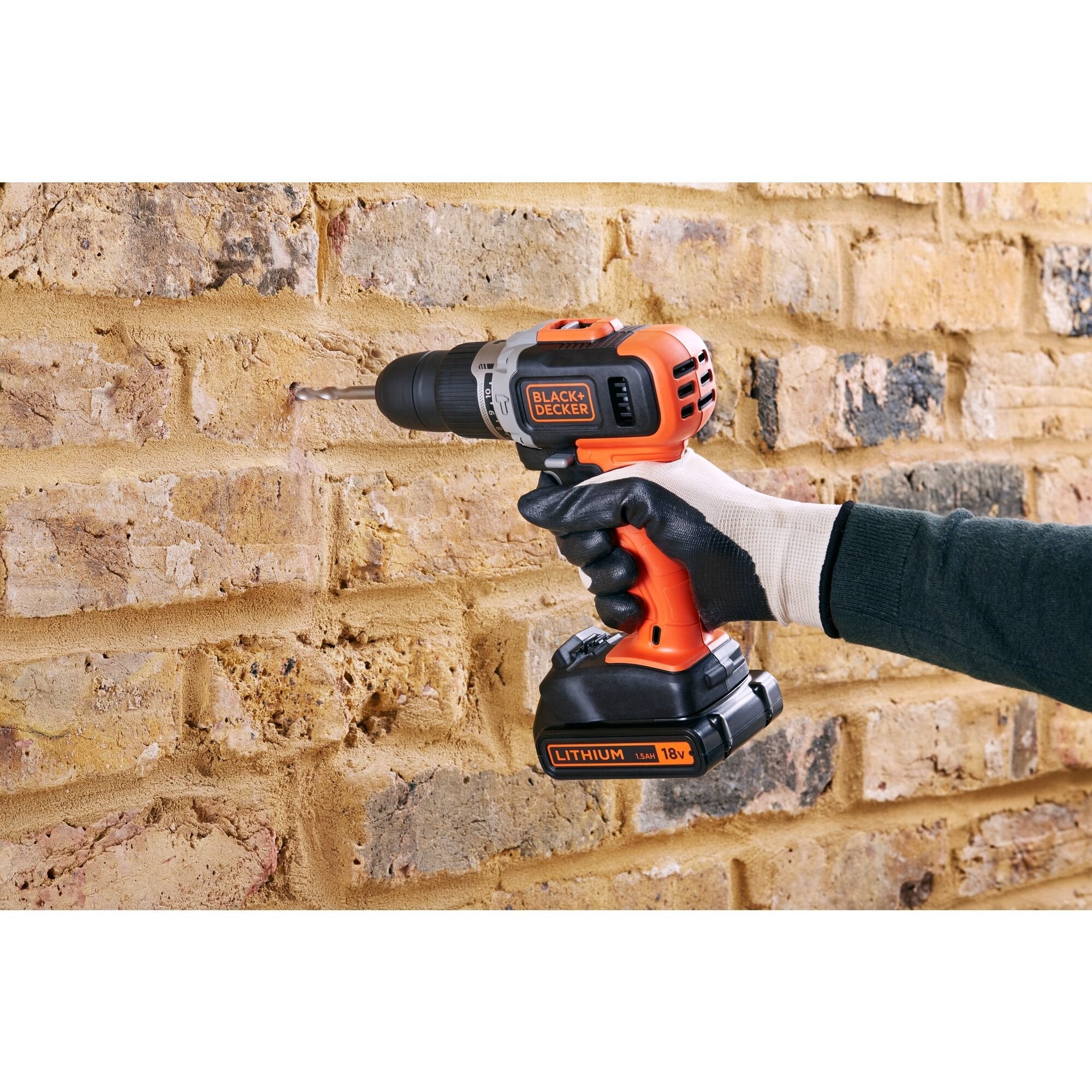 Taladro Black & Decker Bcd003c2k-Qw  1400 Rpm Sin Llave Negro, Rojo