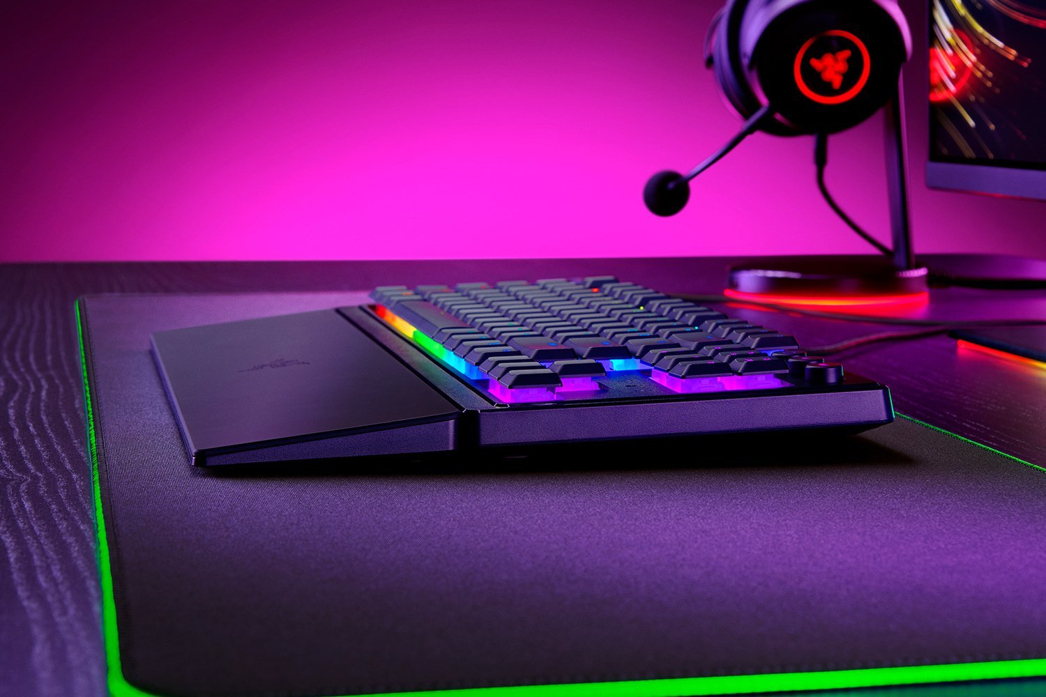 EAN 8887910073032 - Razer Ornata V3 Tenkeyless - US Layout teclado Juego USB QWERTZ Internacional de EE.UU. Negro imagen 4