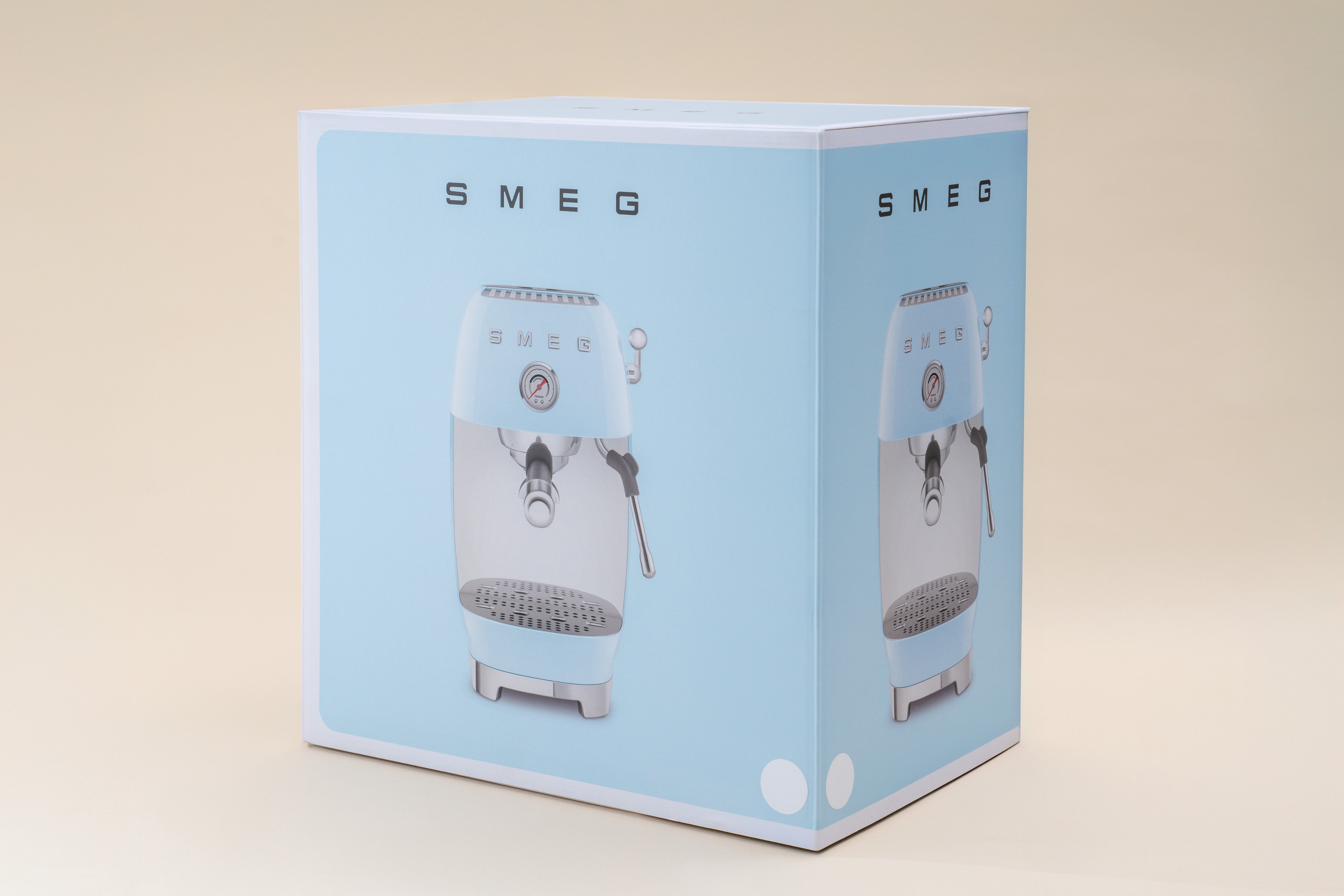 EAN 8017709349448 - Smeg ECF03RDEU cafetera eléctrica Semi-automática Máquina espresso 1,4 L imagen 20