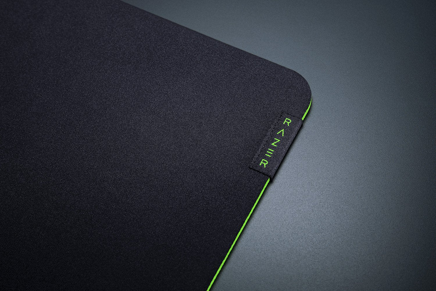 EAN 8886419318569 - Razer Gigantus V2 - 3XL Alfombrilla de ratón para juegos Negro, Verde imagen 4