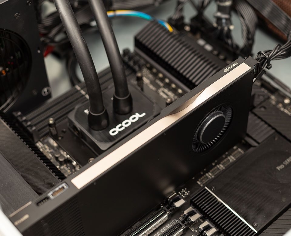 Azulchip Businessline Workstation Ws1310r 19" Rack Mit Wasserkühlung, Ryzen 7960x W11pro 32gb 500gb Ssd