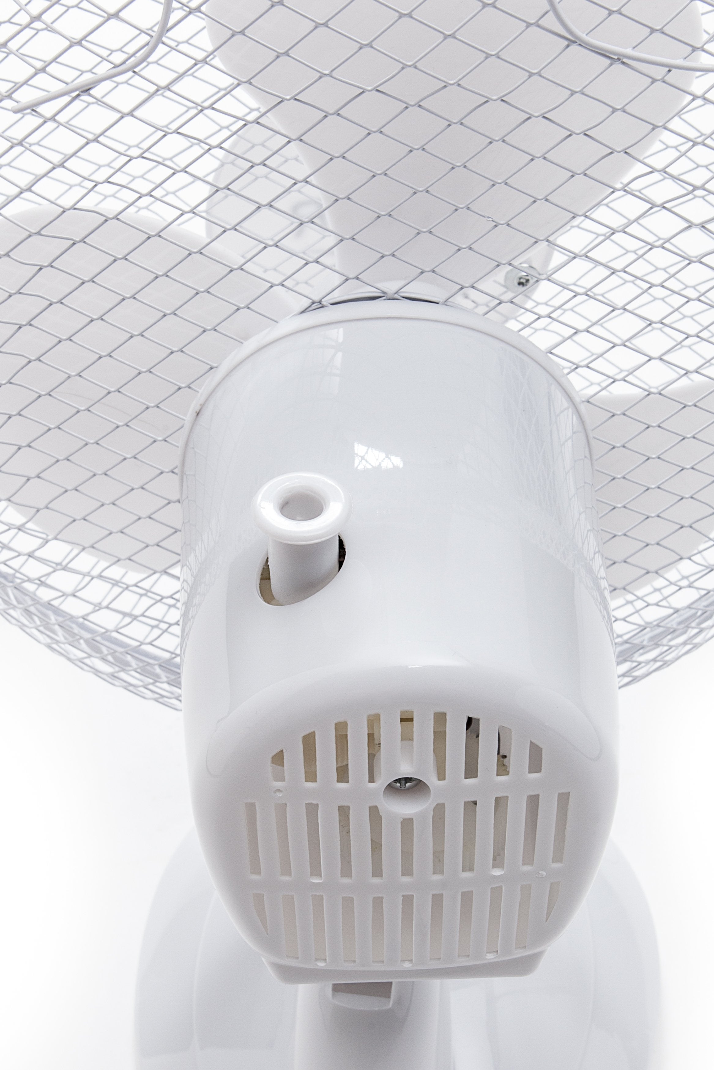 Adler Ad 7302 Desk Fan, Diameter 23cm, 2 Speed Settings, Up-Down Adjustment, Stable Base, Power 35w