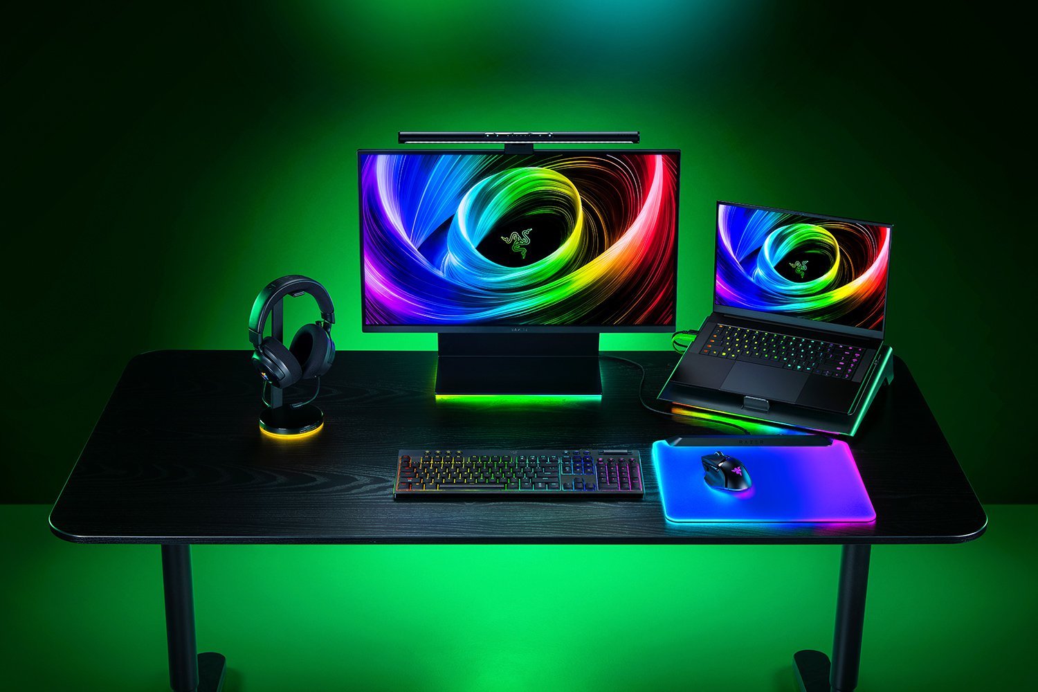 EAN 8887910072981 - Razer BlackWidow V4 Low-Profile HyperSpeed teclado Juego USB + RF Wireless + Bluetooth Negro imagen 2