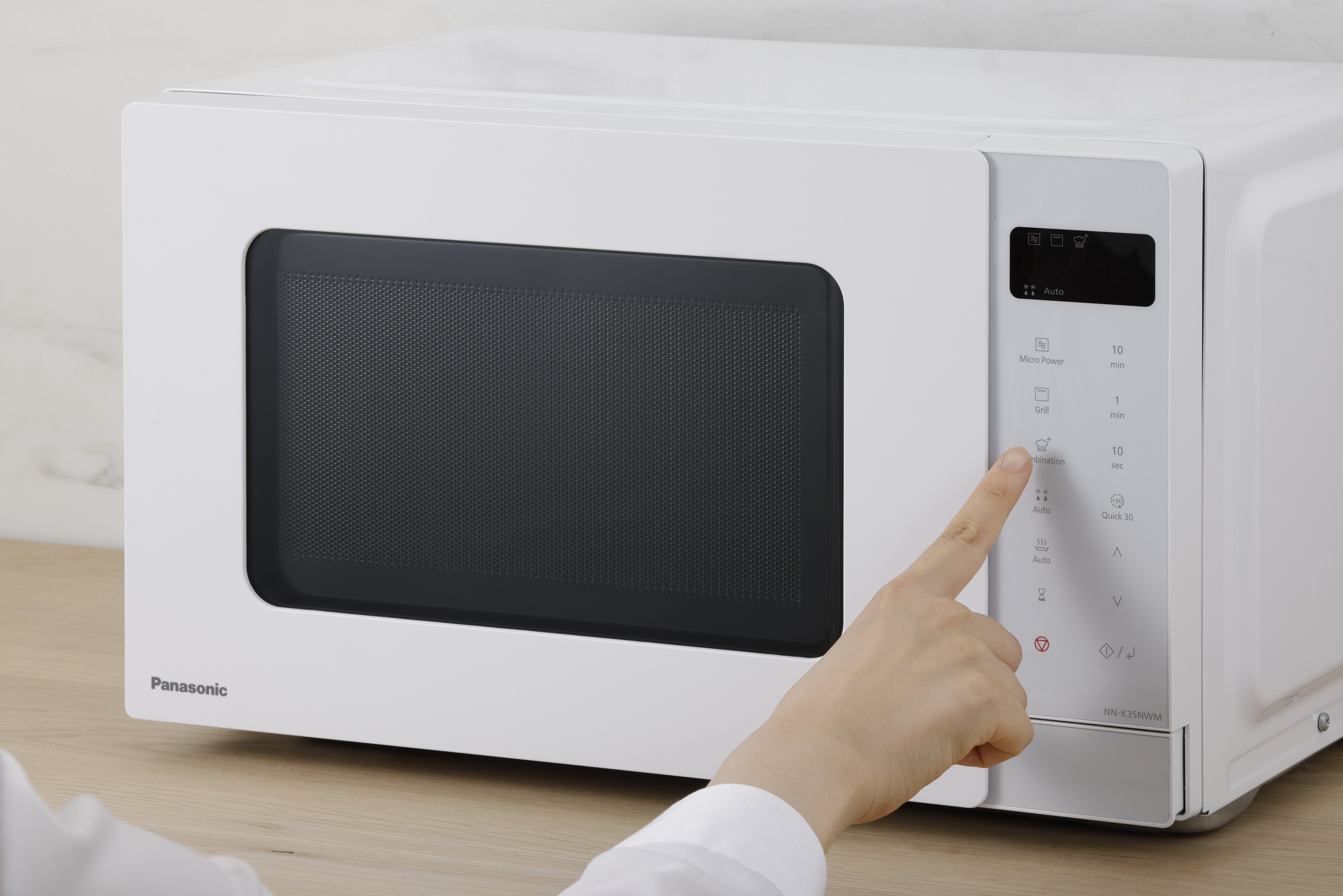 EAN 5025232928934 - Panasonic NN-K35NW Blanco Solo microondas Encimera 24 L 900 W imagen 6