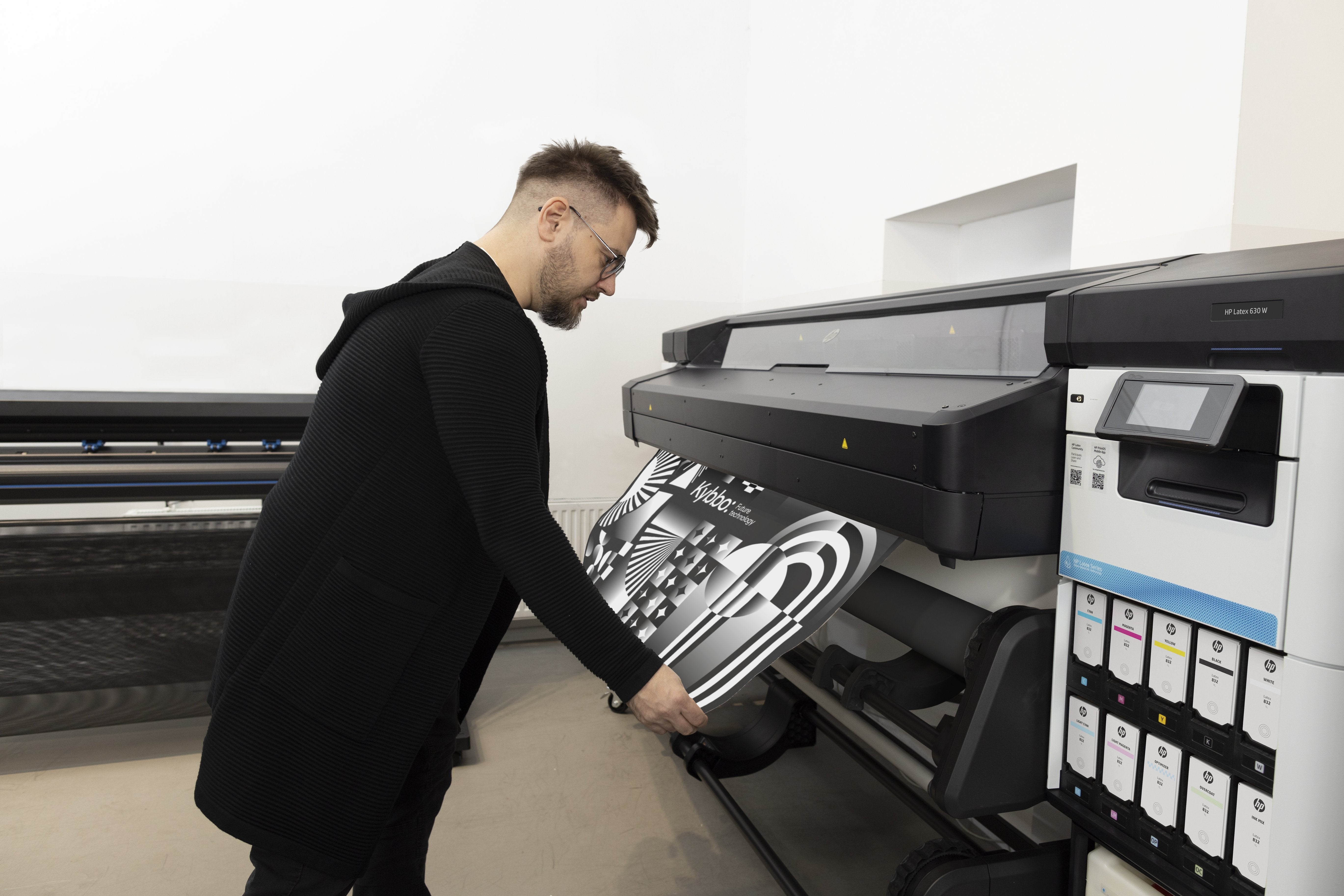 EAN 196786790867 - HP Latex 335 Print Cut+Solution impresora de gran formato 1200 x 1200 DPI Ethernet imagen 4