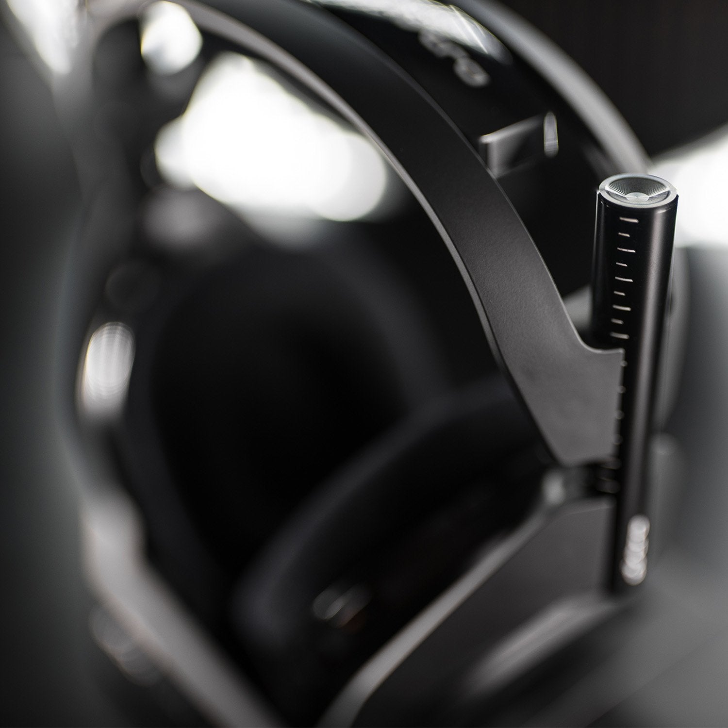EAN 5099206083691 - ASTRO Gaming A50 + Base Station Auriculares Inalámbrico Diadema Juego Negro, Oro imagen 3