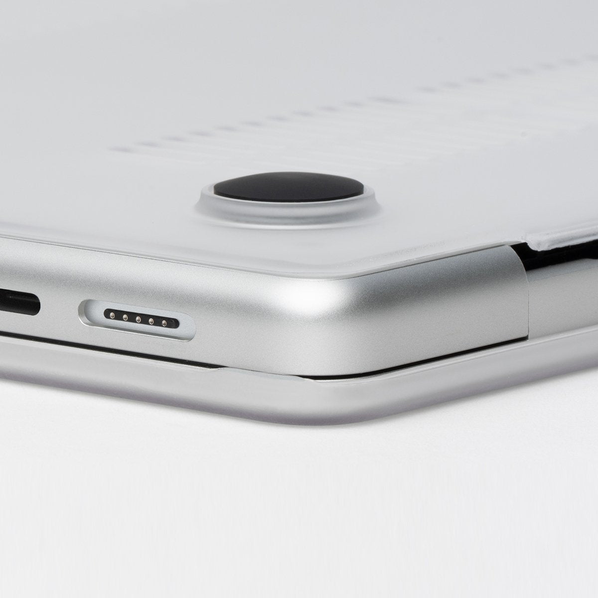 Zagg Hardcase Para Apple Macbook Pro 14" (M3, M2, M1) Clear