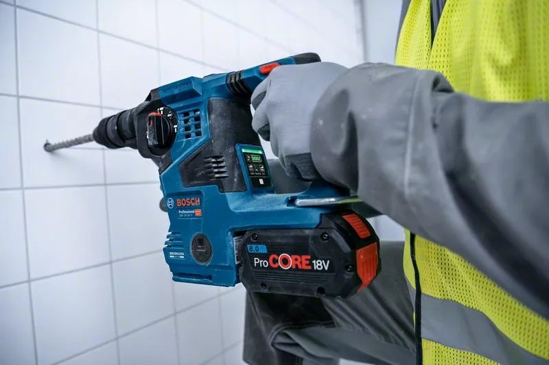 Bosch Professional Taladro Percutor A Batería Gbh 18v-28 Cf Professional, Con Gde 18v-16 Azul/Negro, 2x Batería Procore18v 8,0ah, Bluetooth, En L-Boxx 611921003