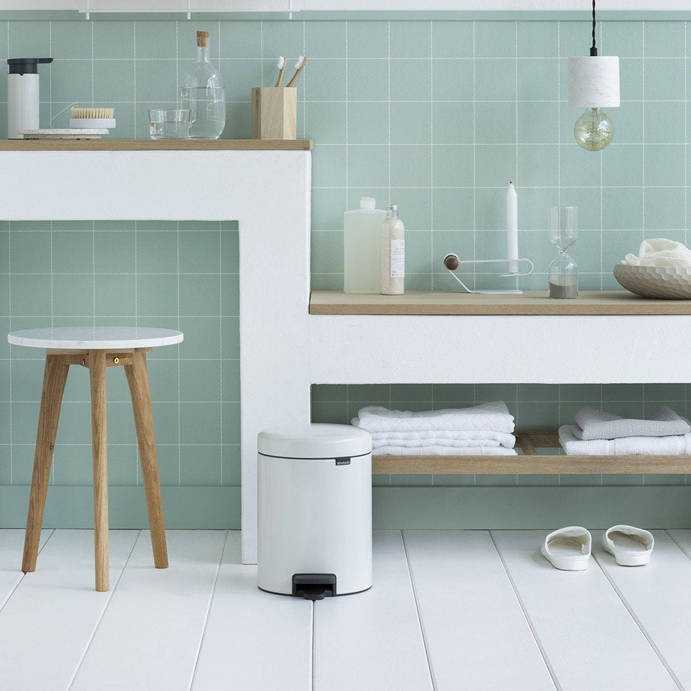 Brabantia Treteimer Newicon 5,0 L Weis