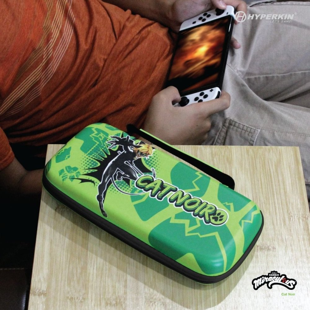Hyperkin Travelcase Miraculous Cat Noir Switch