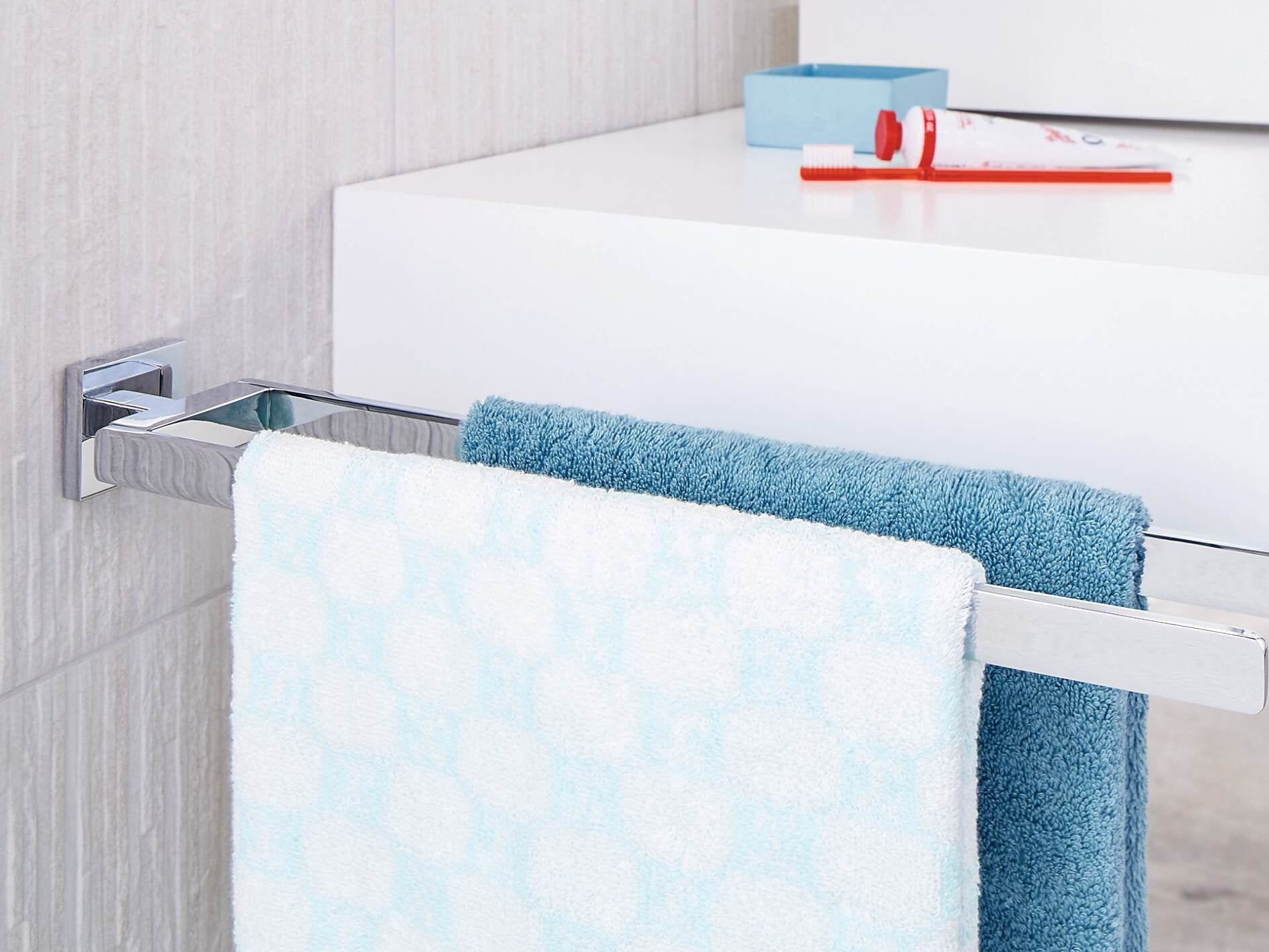 Tesa Deluxxe Handtuchhalter 2-Arme Inkl. Klebelösung Silb