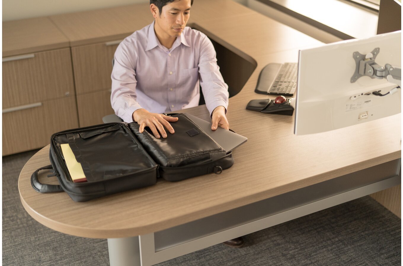Kensington Maletín Contour 2.0 Business Para Portátiles: 15,6