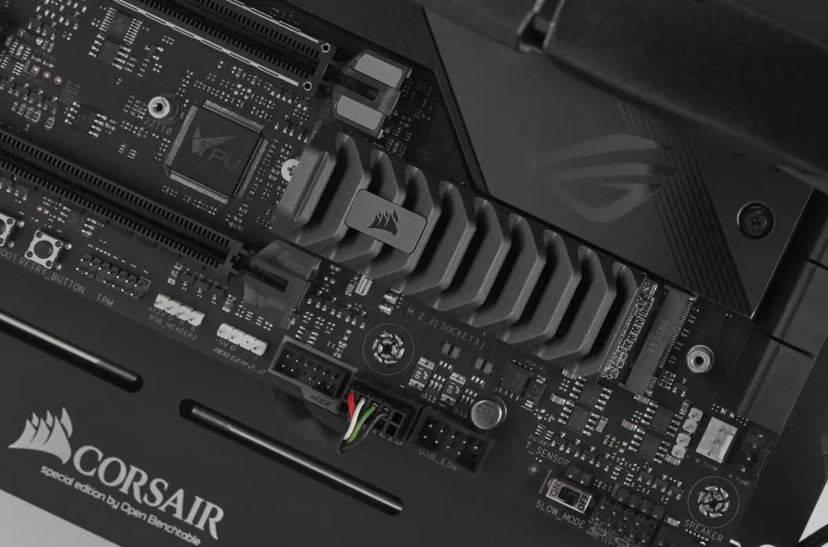Disco Ssd Corsair Force Mp600 Pro Xt M.2 8tb Pcie Gen4x4 7000mbs 6100mbs 3dtlc Nand Dmemoria Ram Nvme 6000tbw 2280