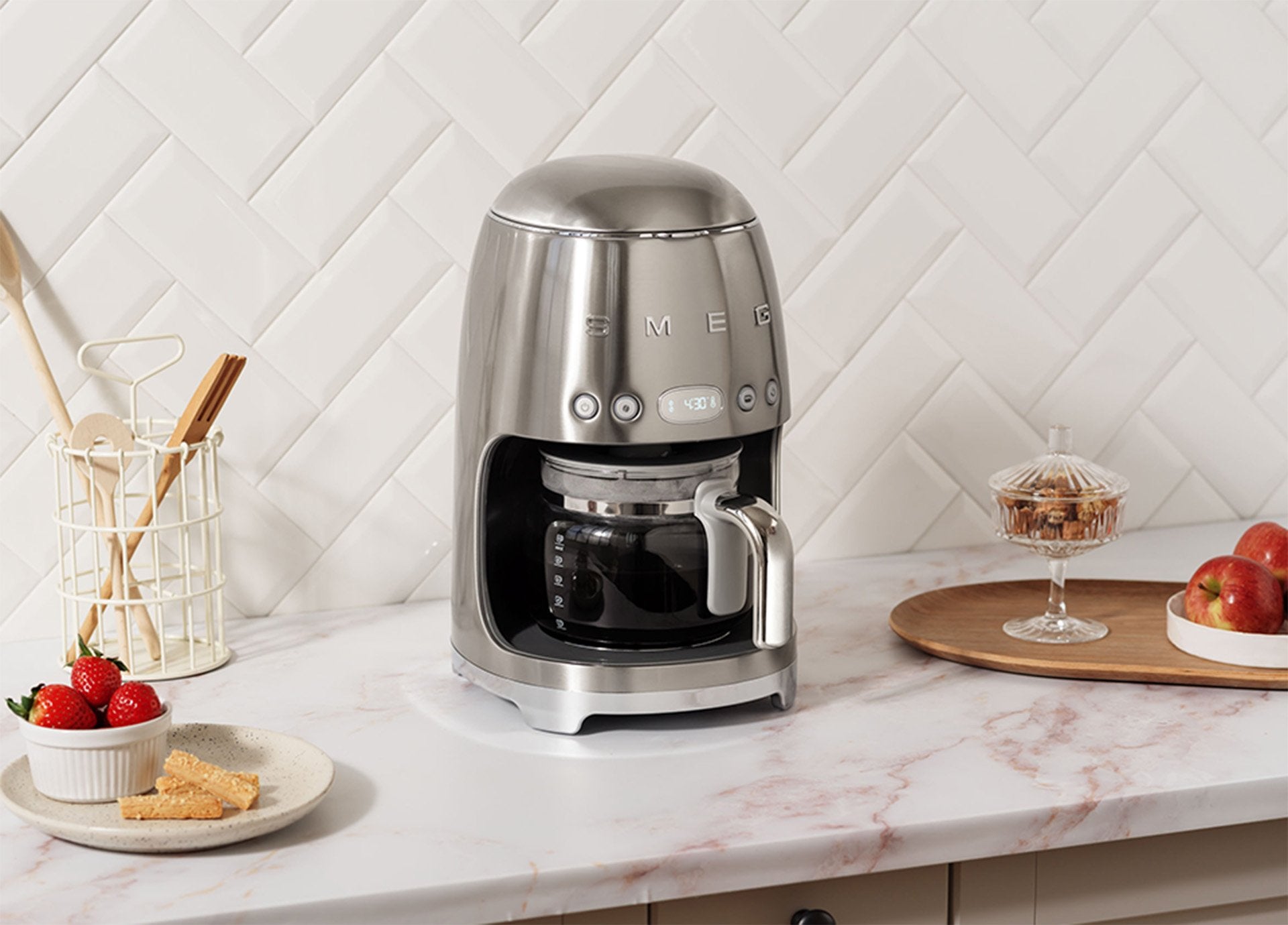 EAN 8017709280543 - Smeg DCF02SSEU cafetera eléctrica Totalmente automática Cafetera de filtro 1,4 L imagen 13